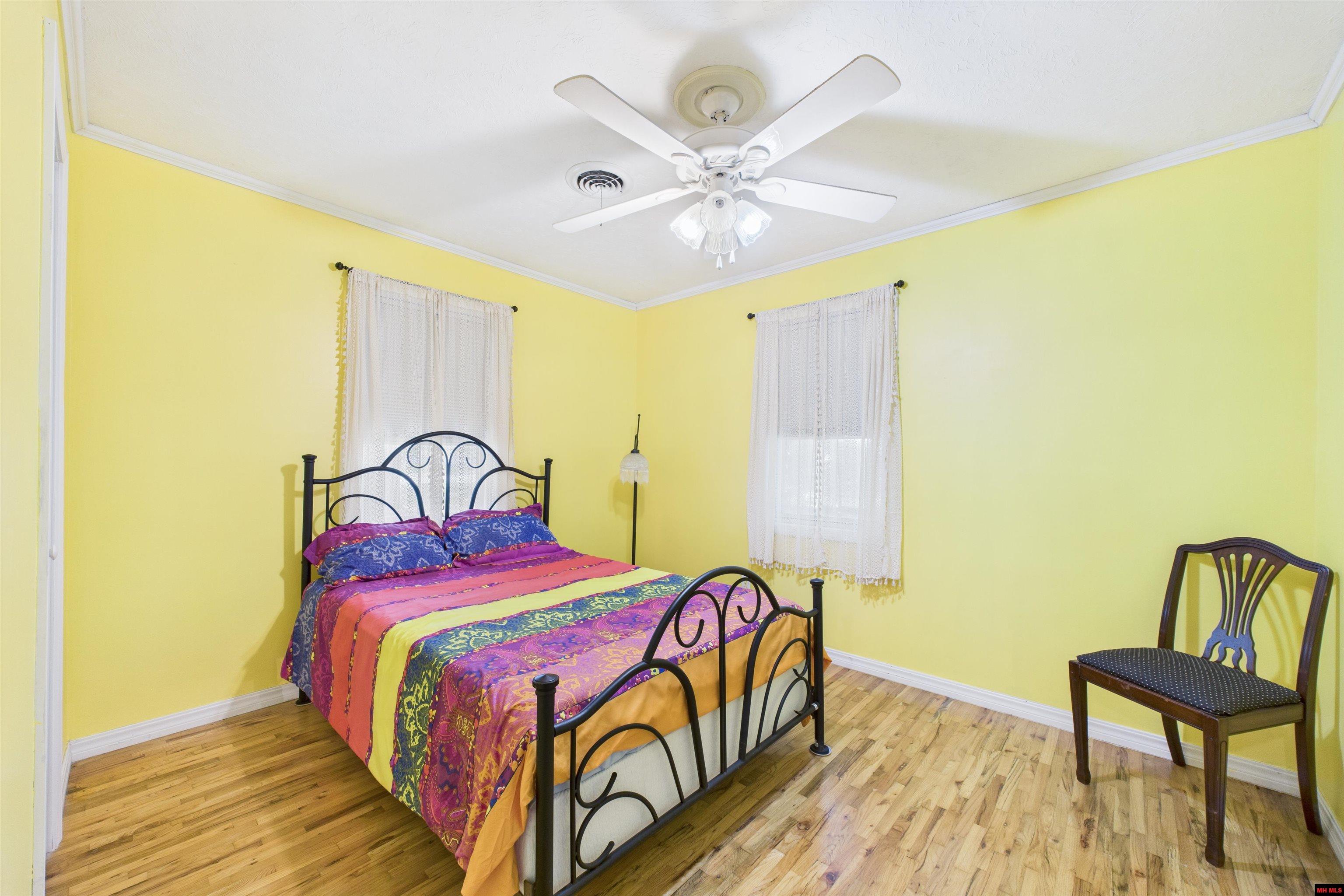 611 N College Street