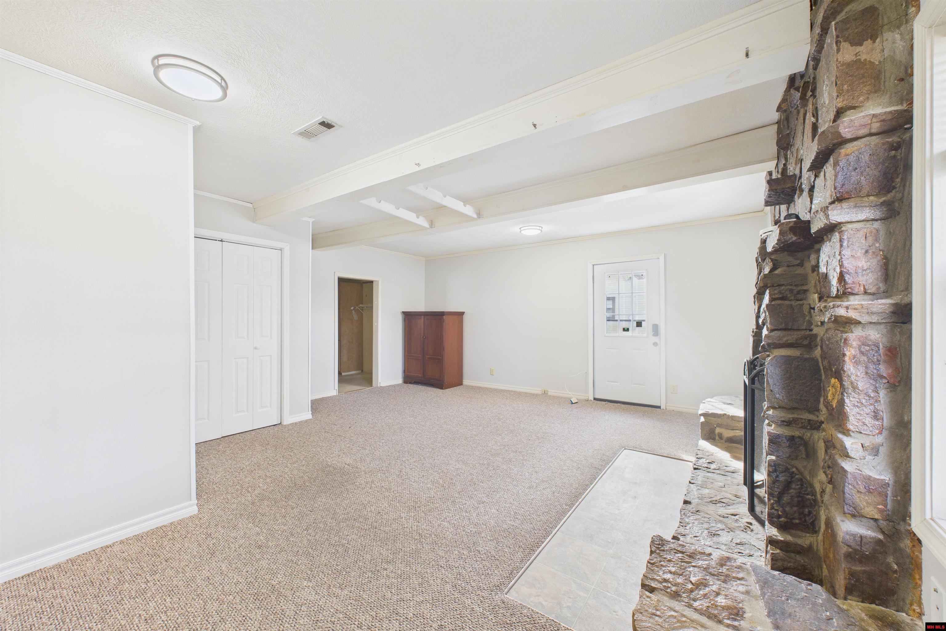 611 N College Street