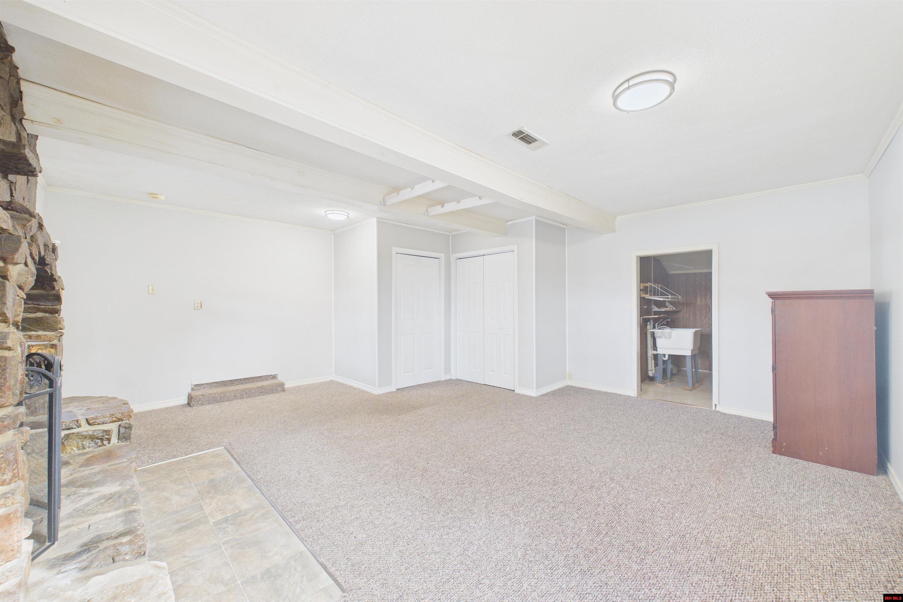 611 N College Street