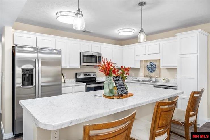 2011 Silver Bay Court