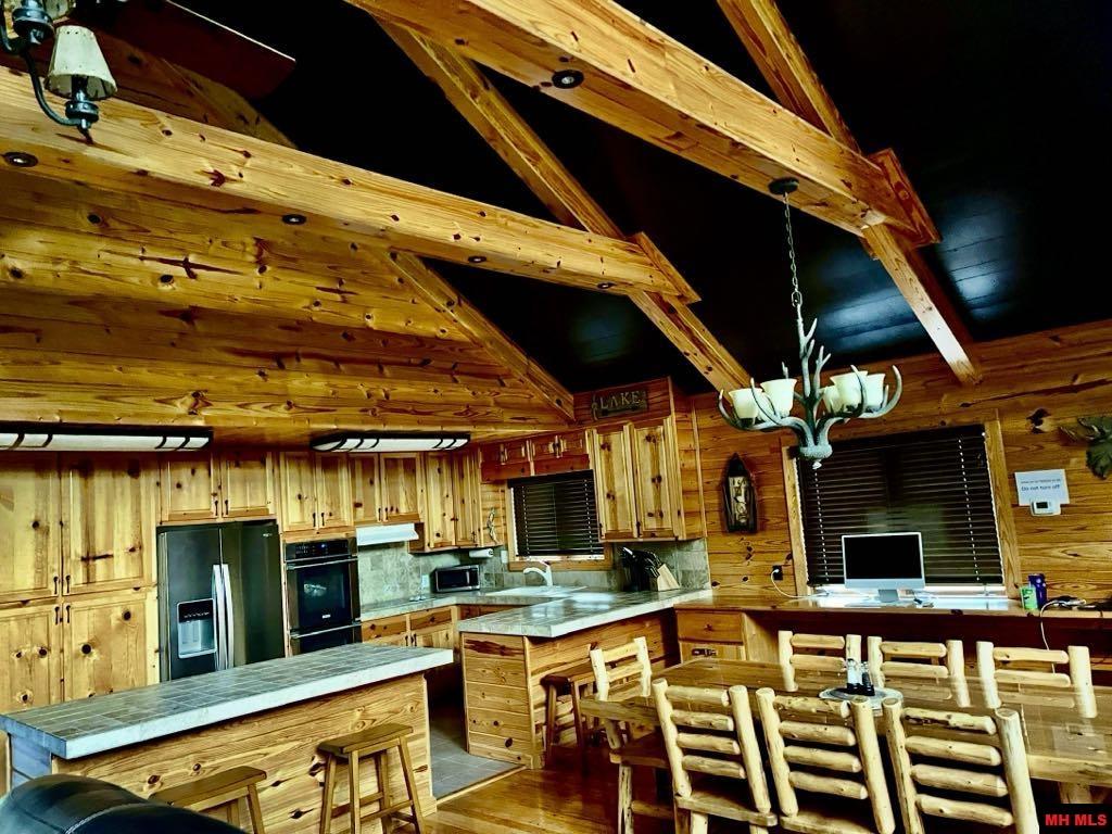 782 Diamond Bay Road