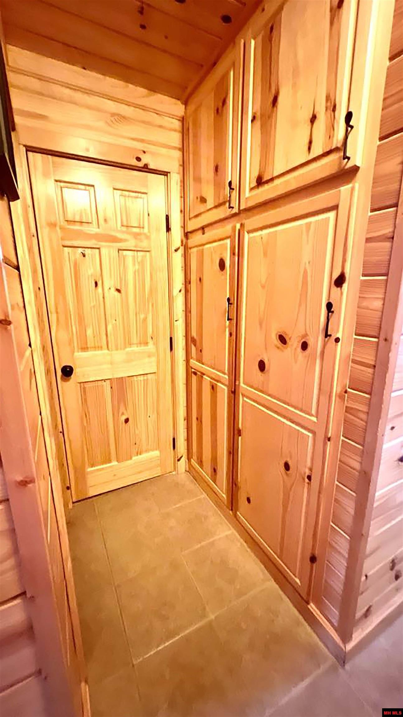 782 Diamond Bay Road