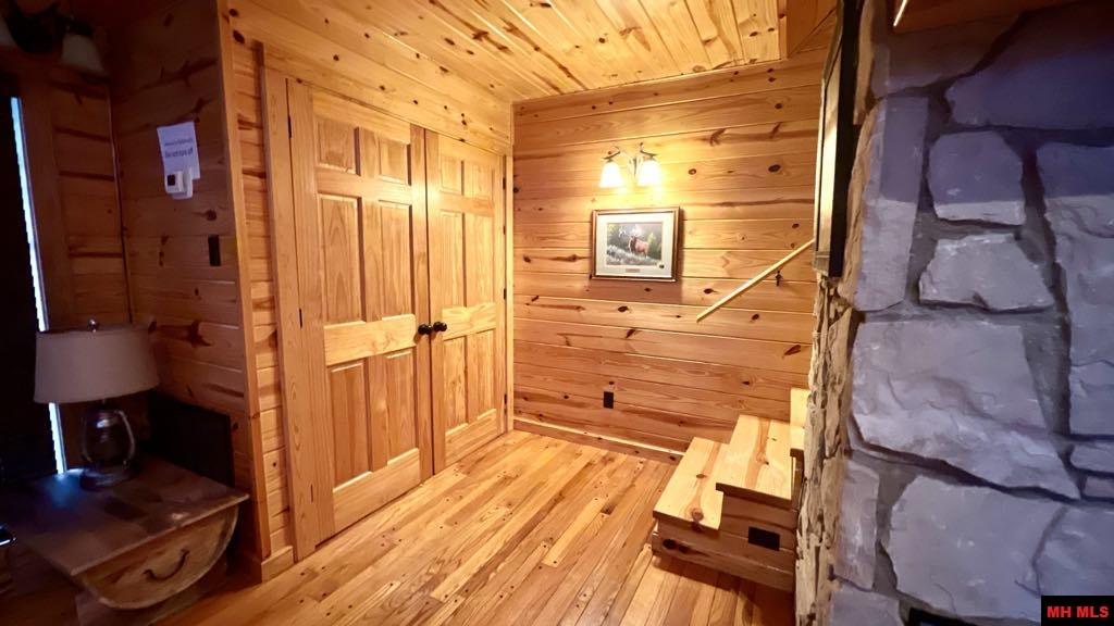 782 Diamond Bay Road