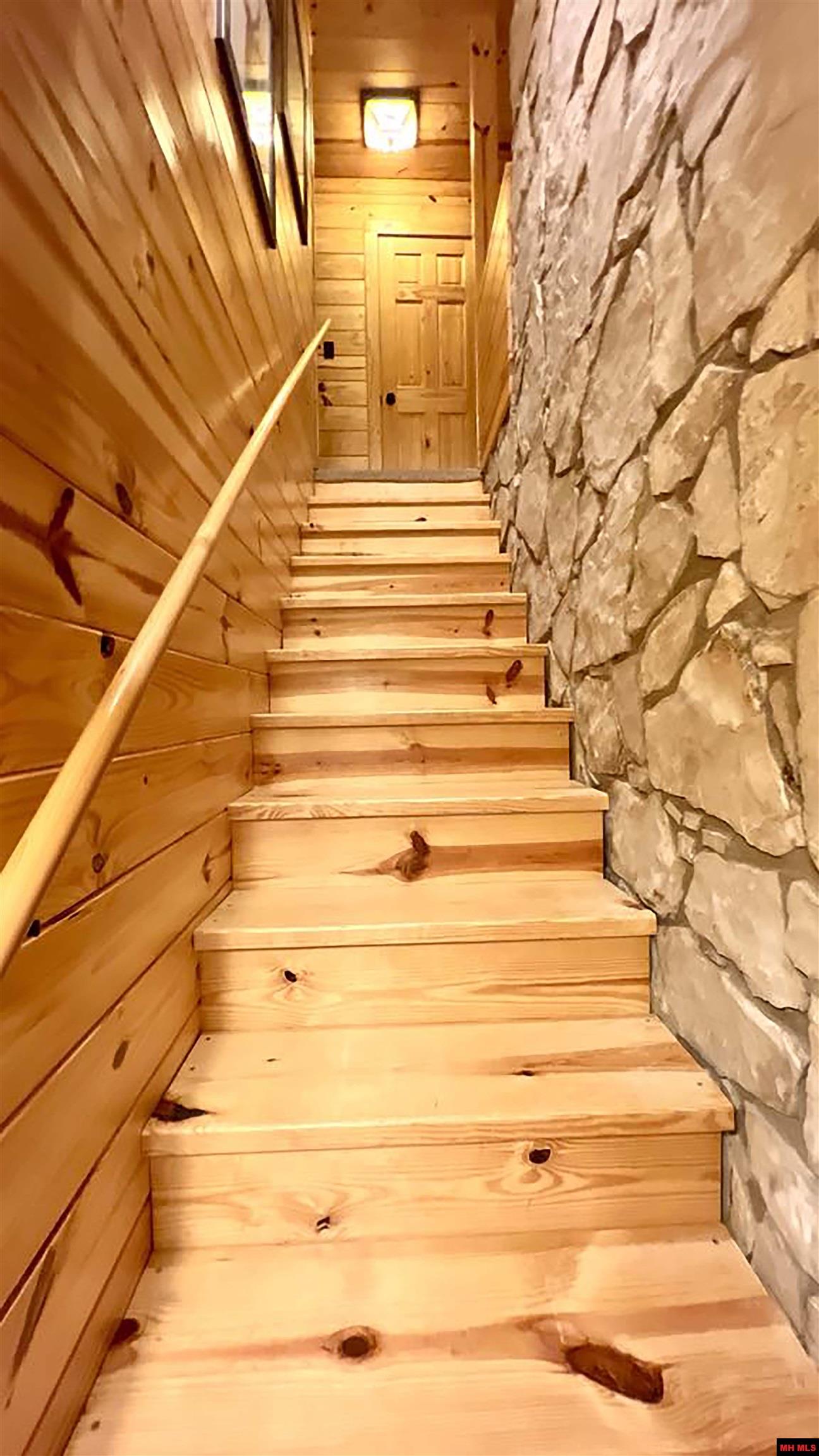 782 Diamond Bay Road