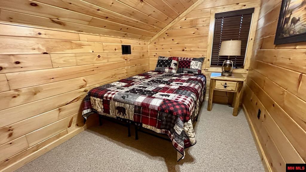 782 Diamond Bay Road