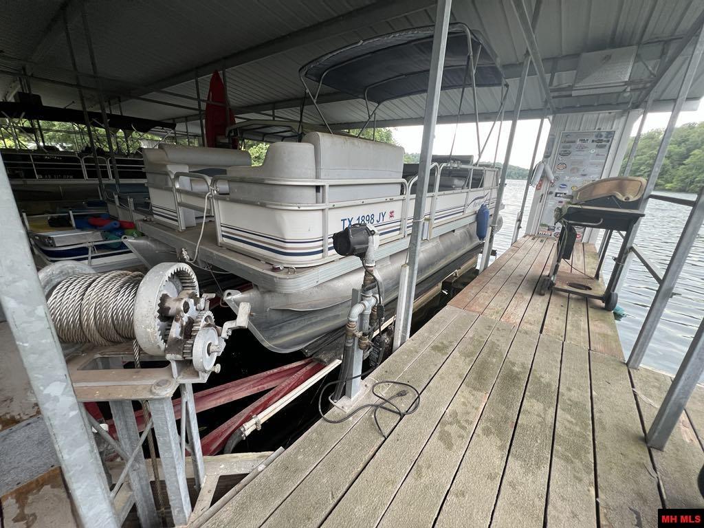 782 Diamond Bay Road