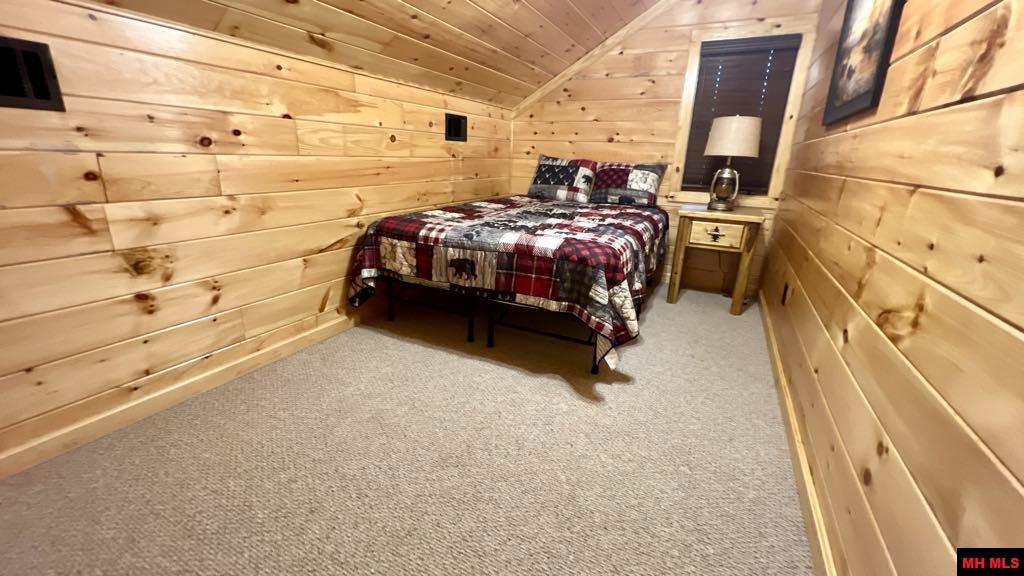 782 Diamond Bay Road