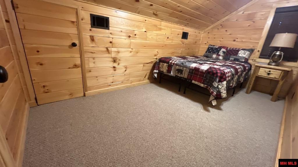 782 Diamond Bay Road