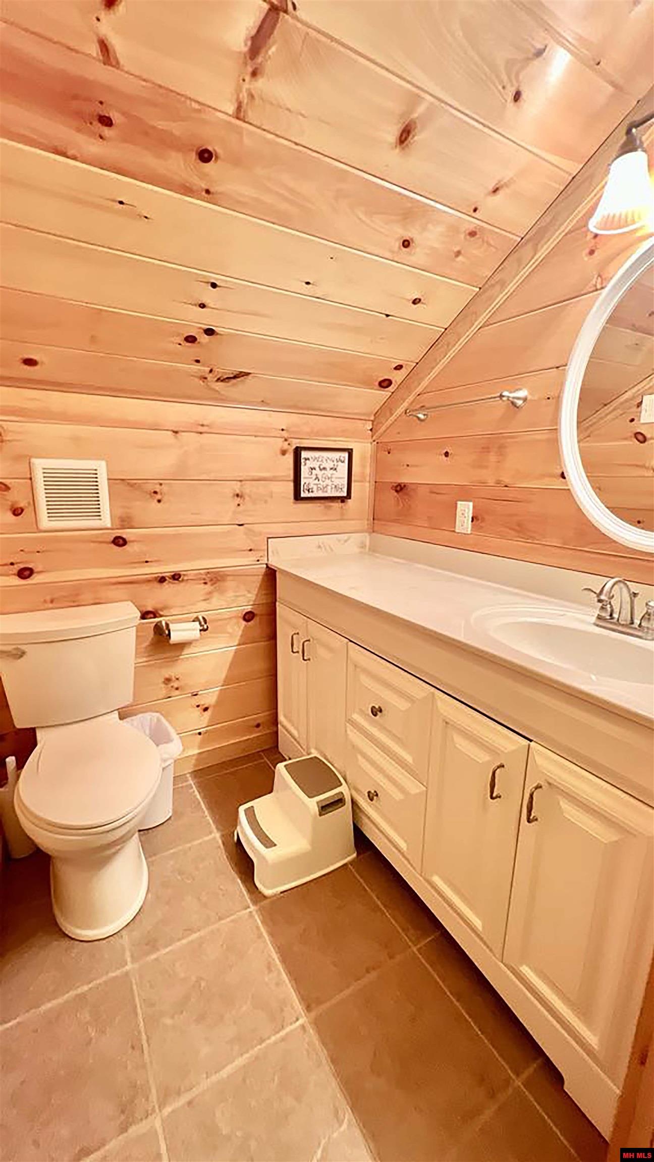 782 Diamond Bay Road