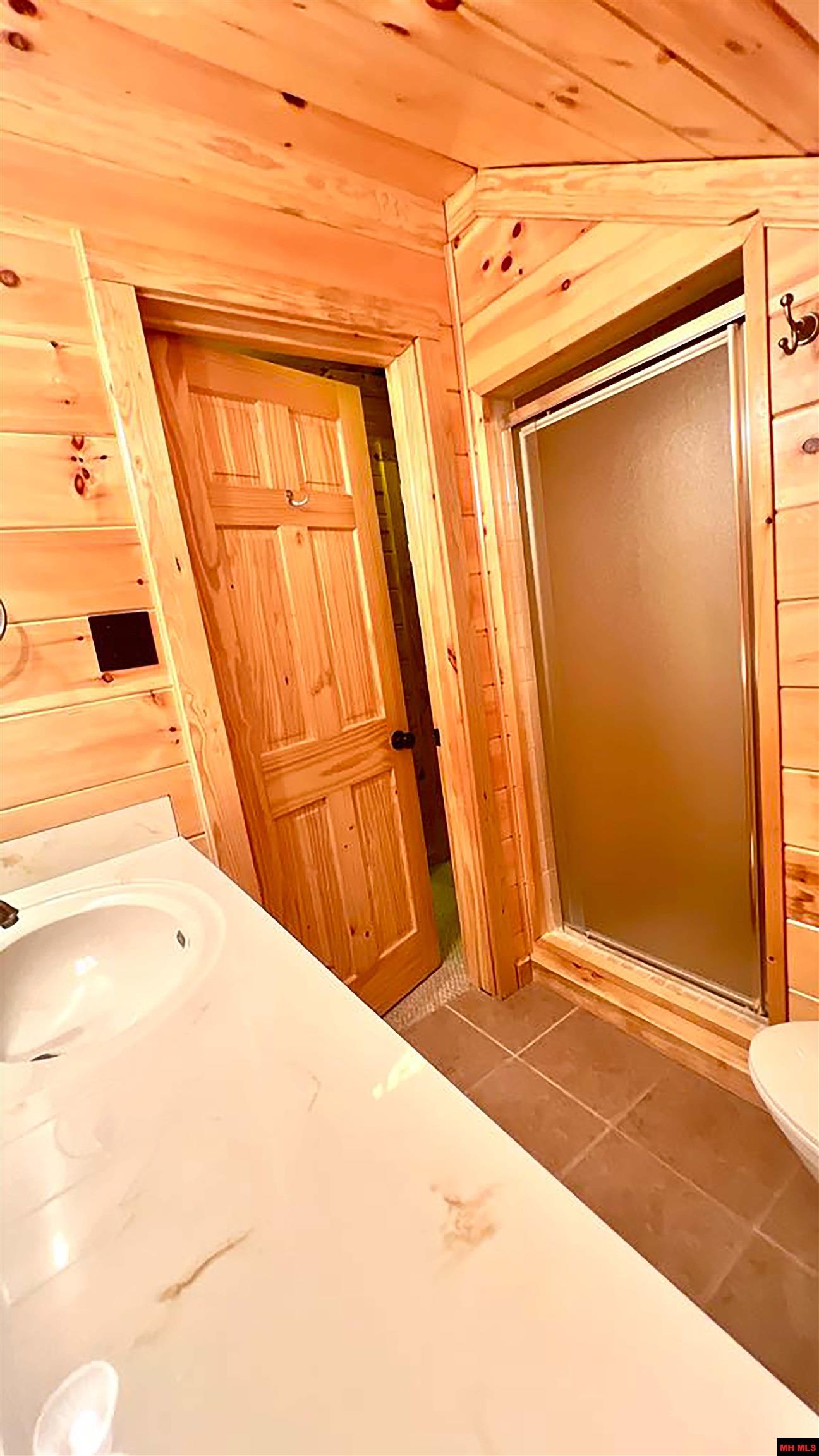 782 Diamond Bay Road