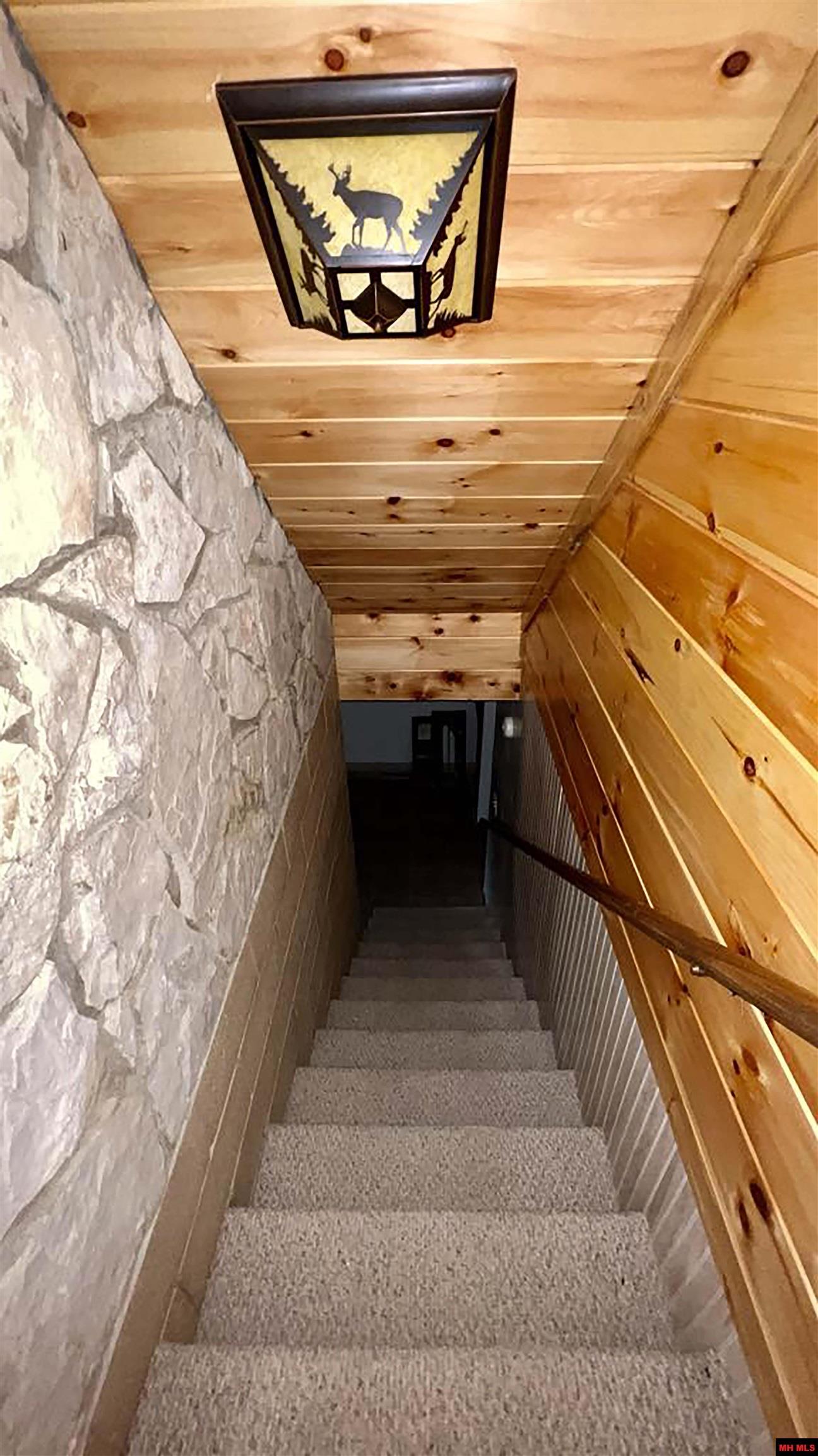 782 Diamond Bay Road