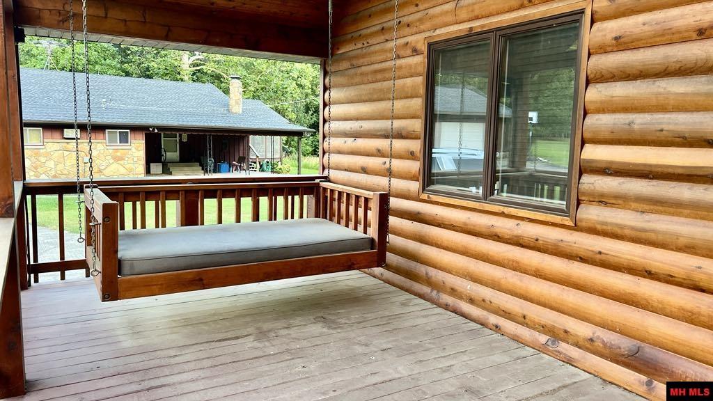 782 Diamond Bay Road