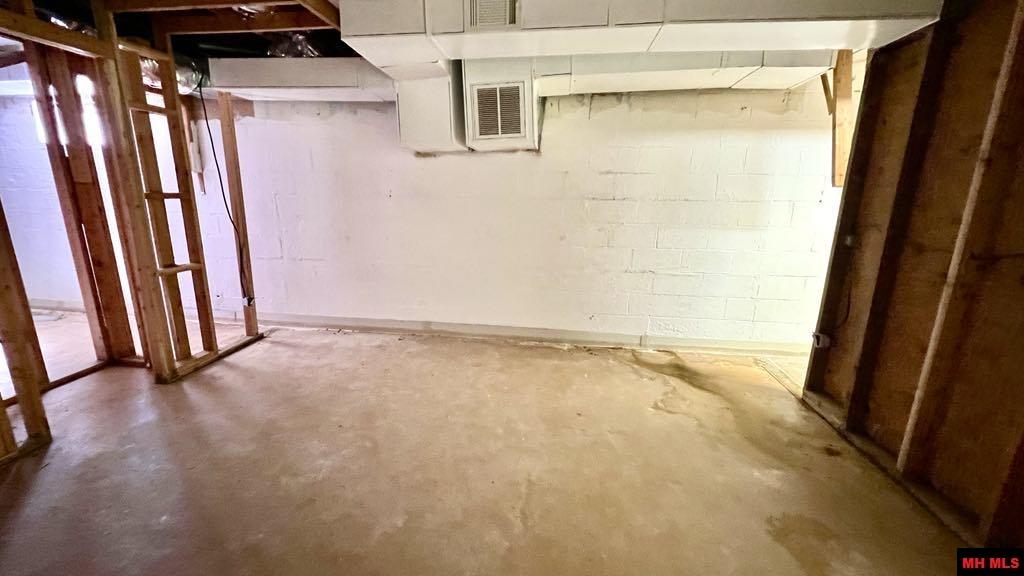 782 Diamond Bay Road