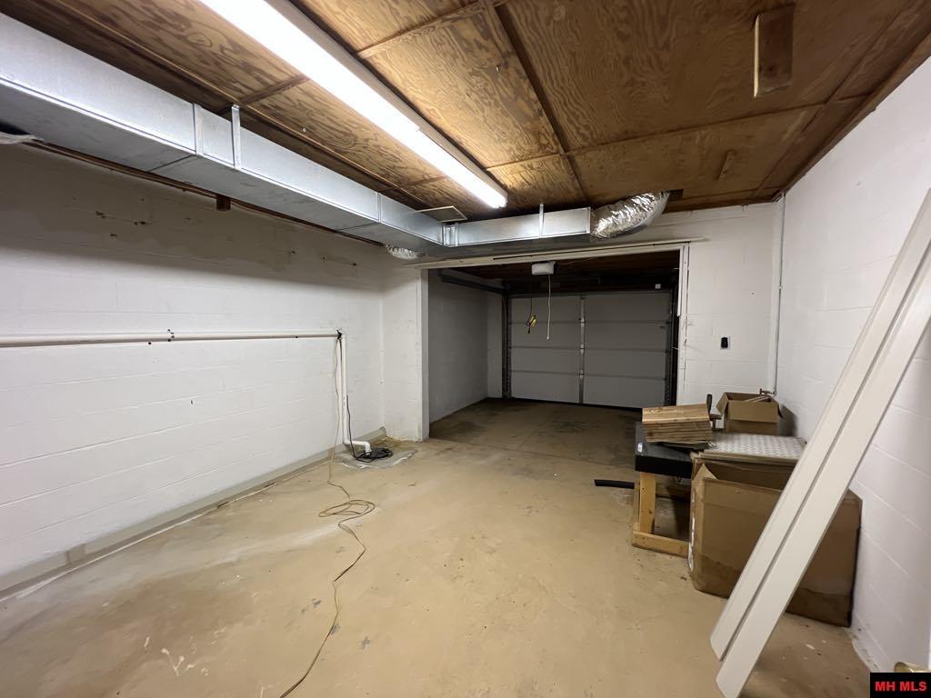 782 Diamond Bay Road