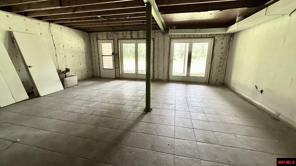 782 Diamond Bay Road