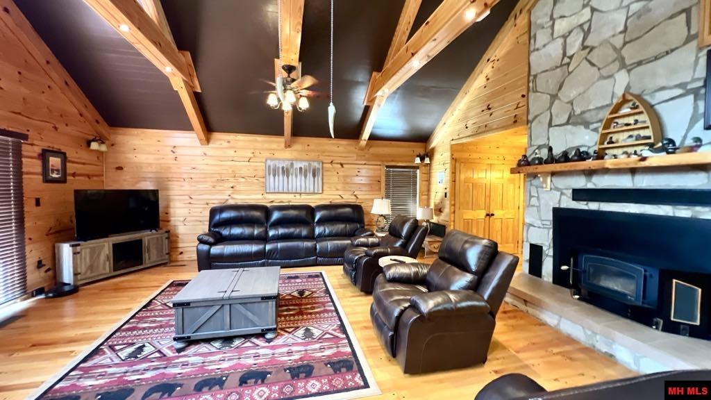 782 Diamond Bay Road