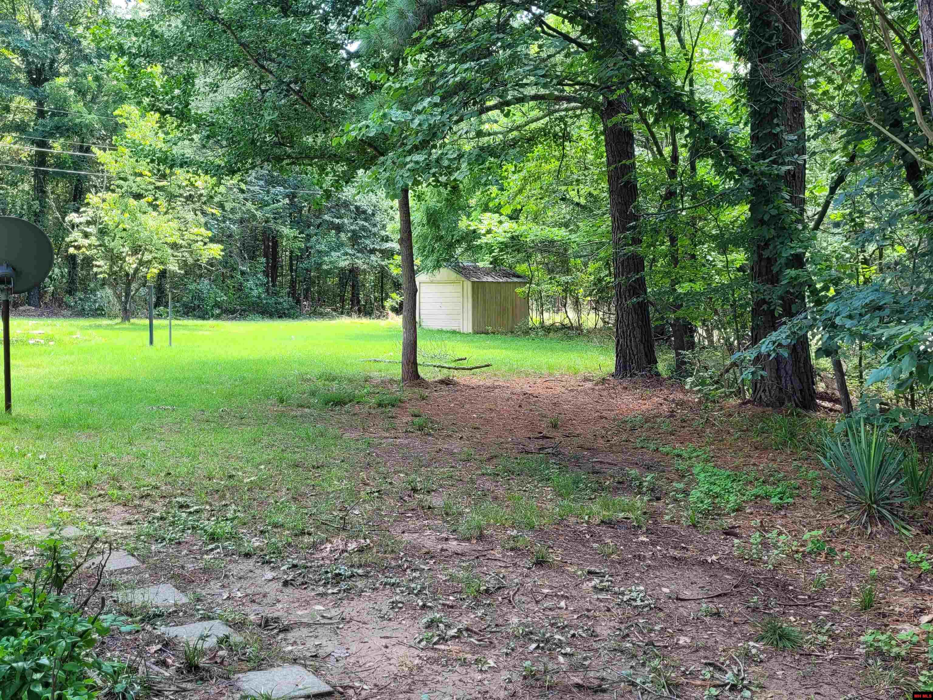 1607 Riverview Circle