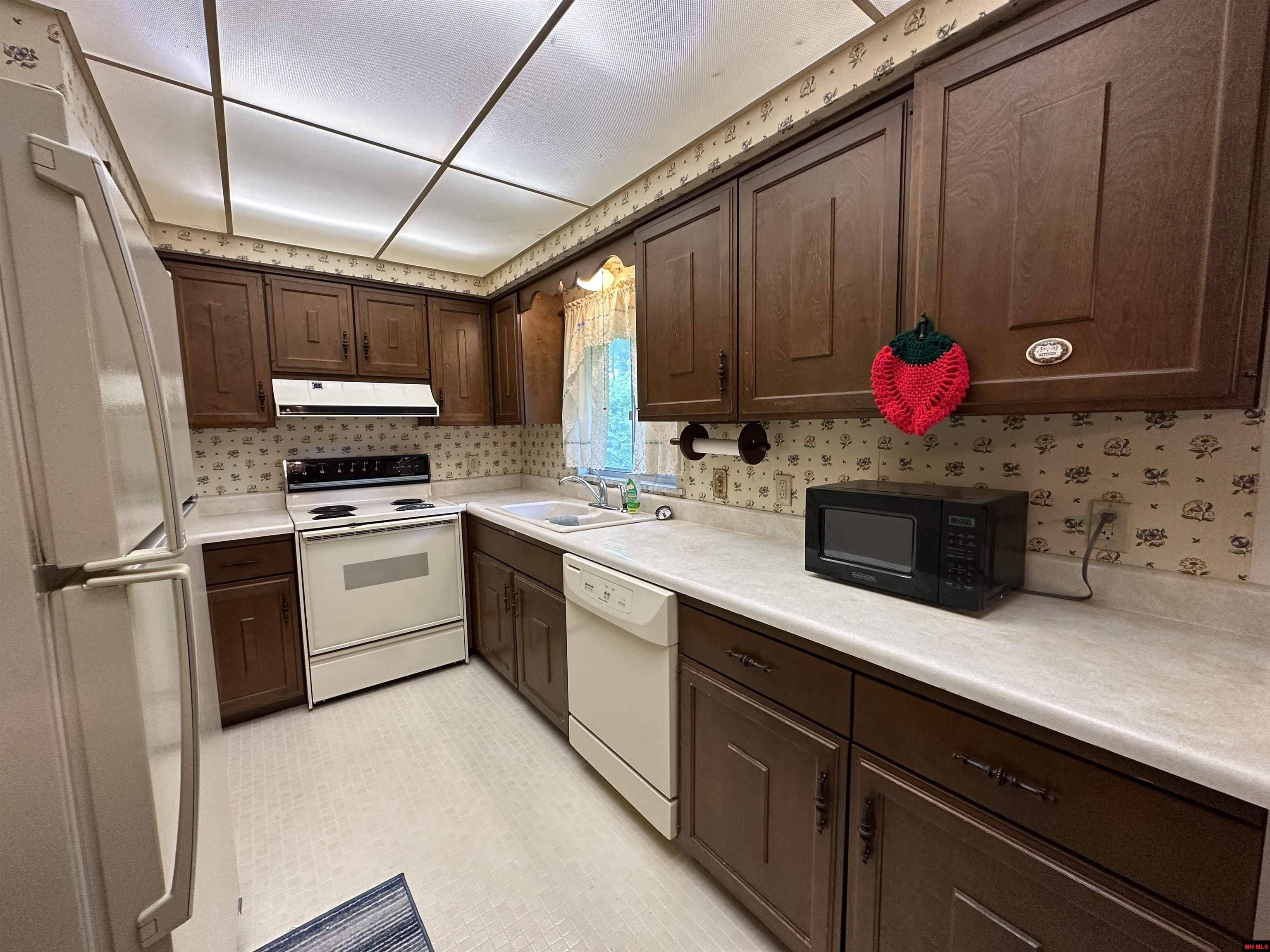 1121 Meadowbrook Drive