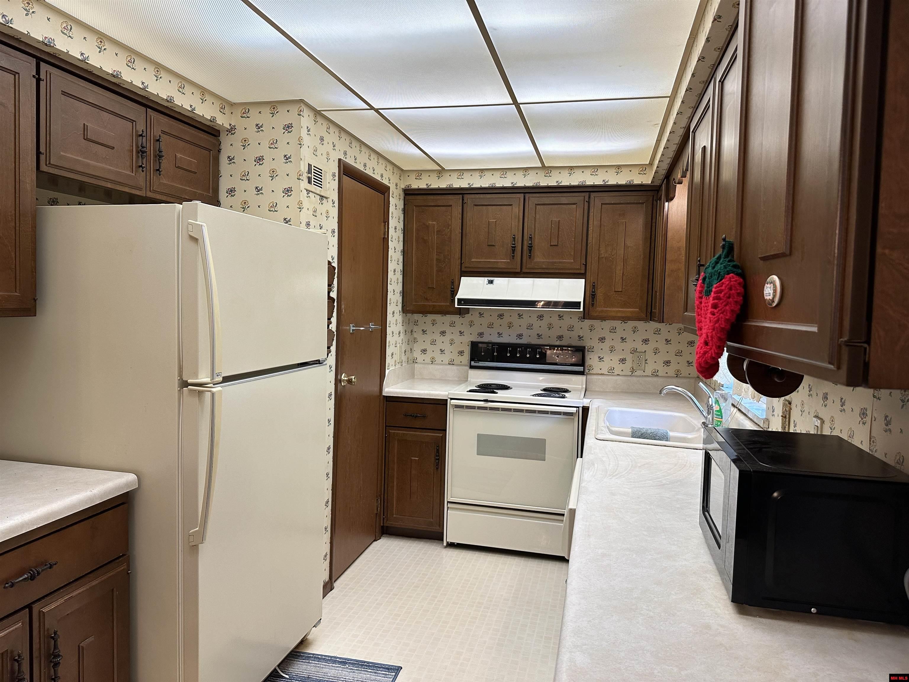 1121 MEADOWBROOK DRIVE Mountain Home, AR