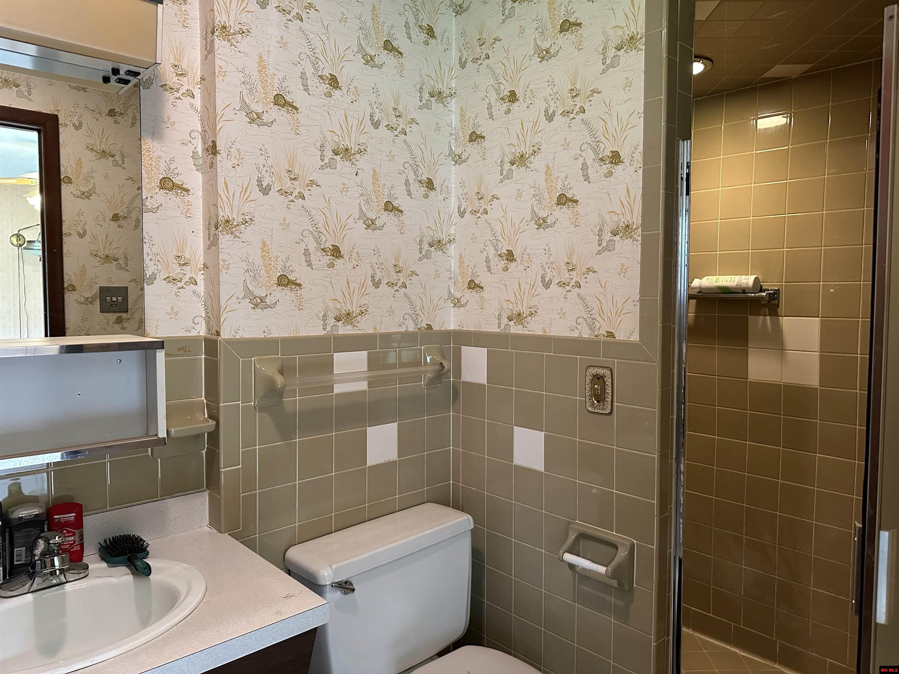 1121 Meadowbrook Drive