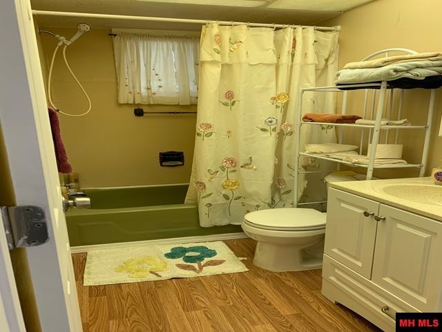 130 & 121 Ginger Lane