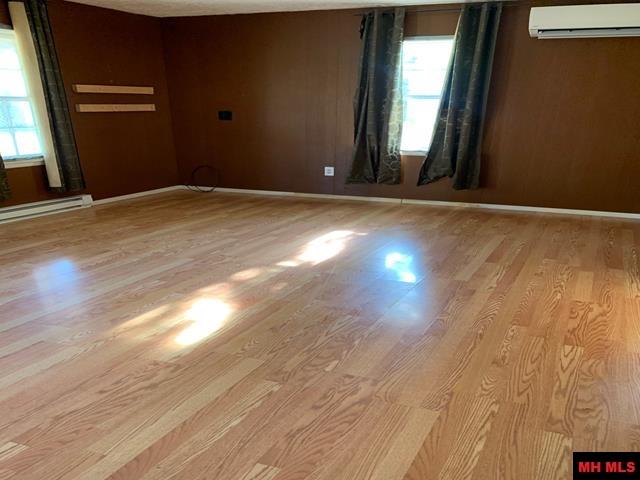 130 & 121 Ginger Lane