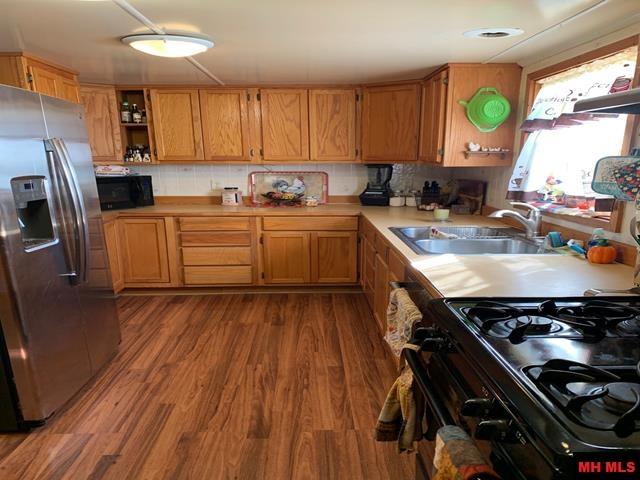 130 & 121 Ginger Lane