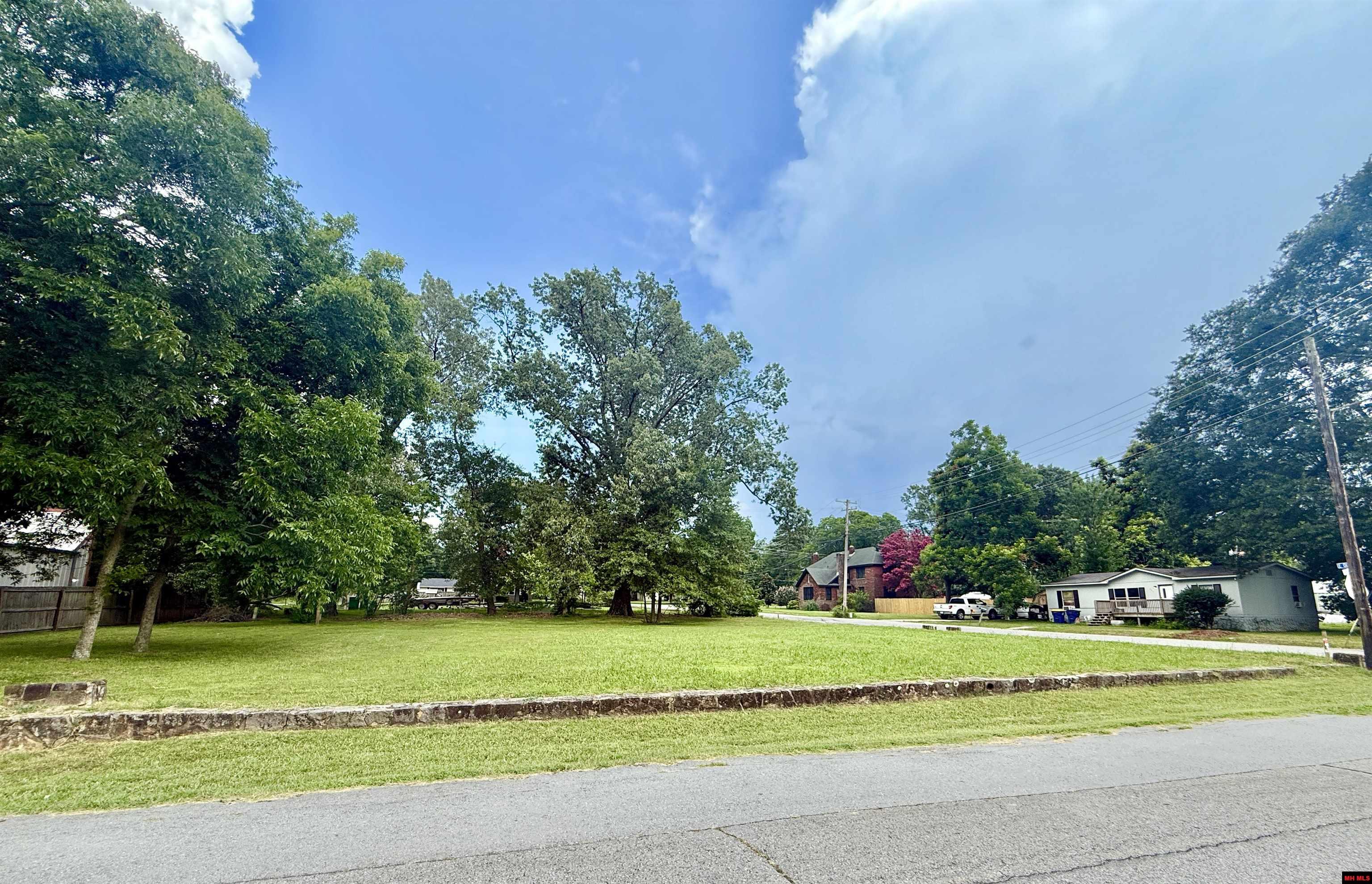 Lots 5 & 6 N Adams Street