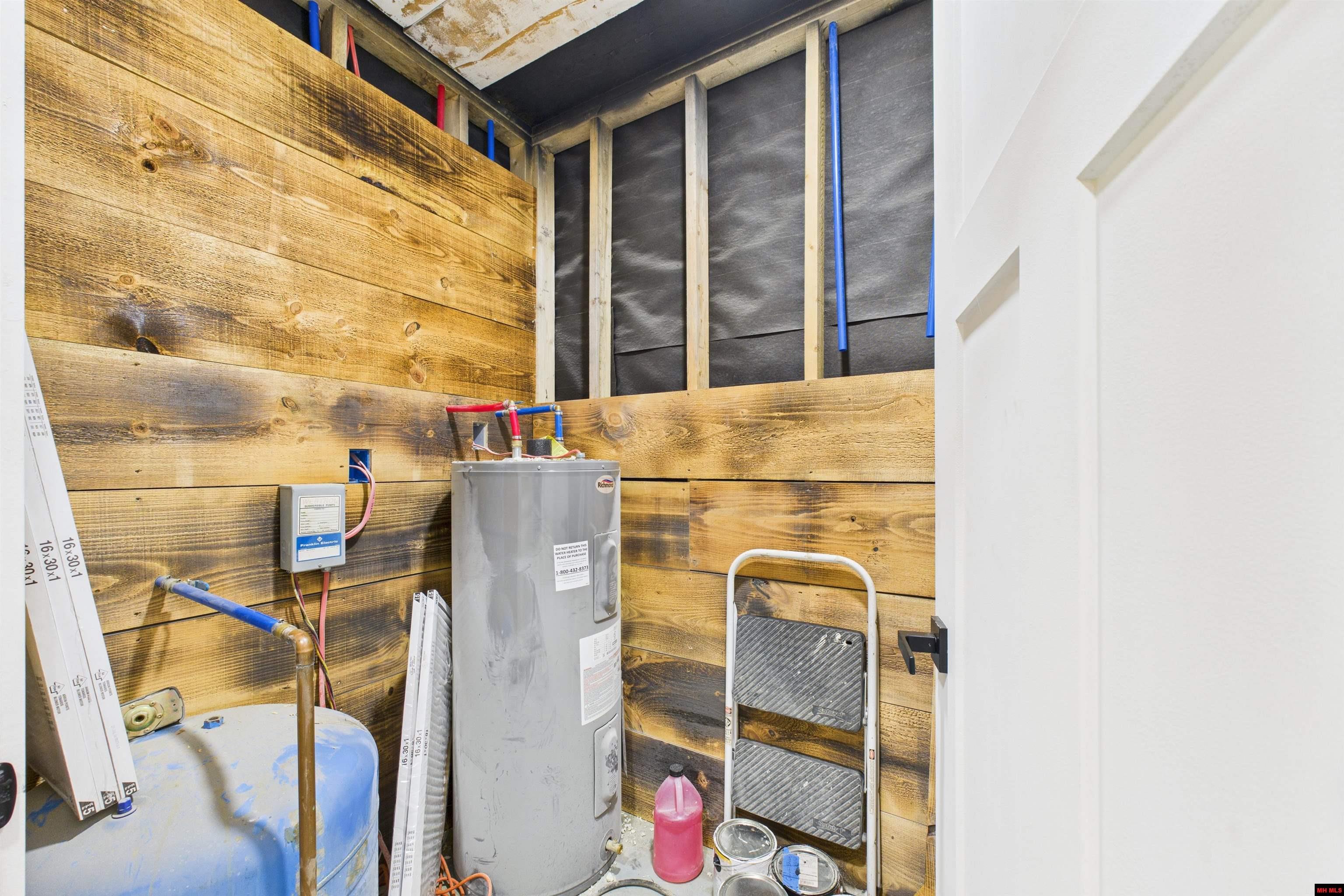 001-09744-000 Hwy 5 North