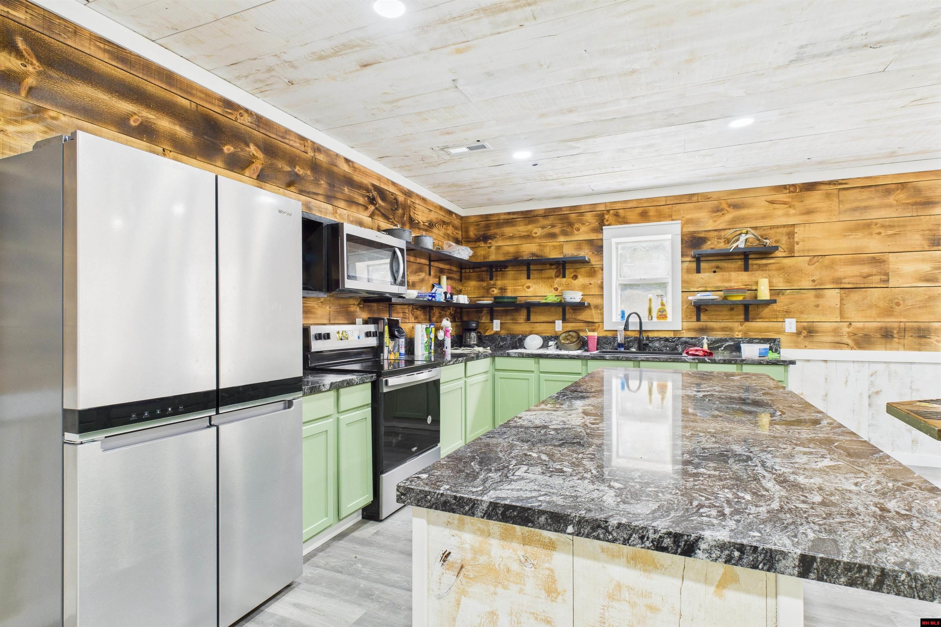 001-09744-000 Hwy 5 North