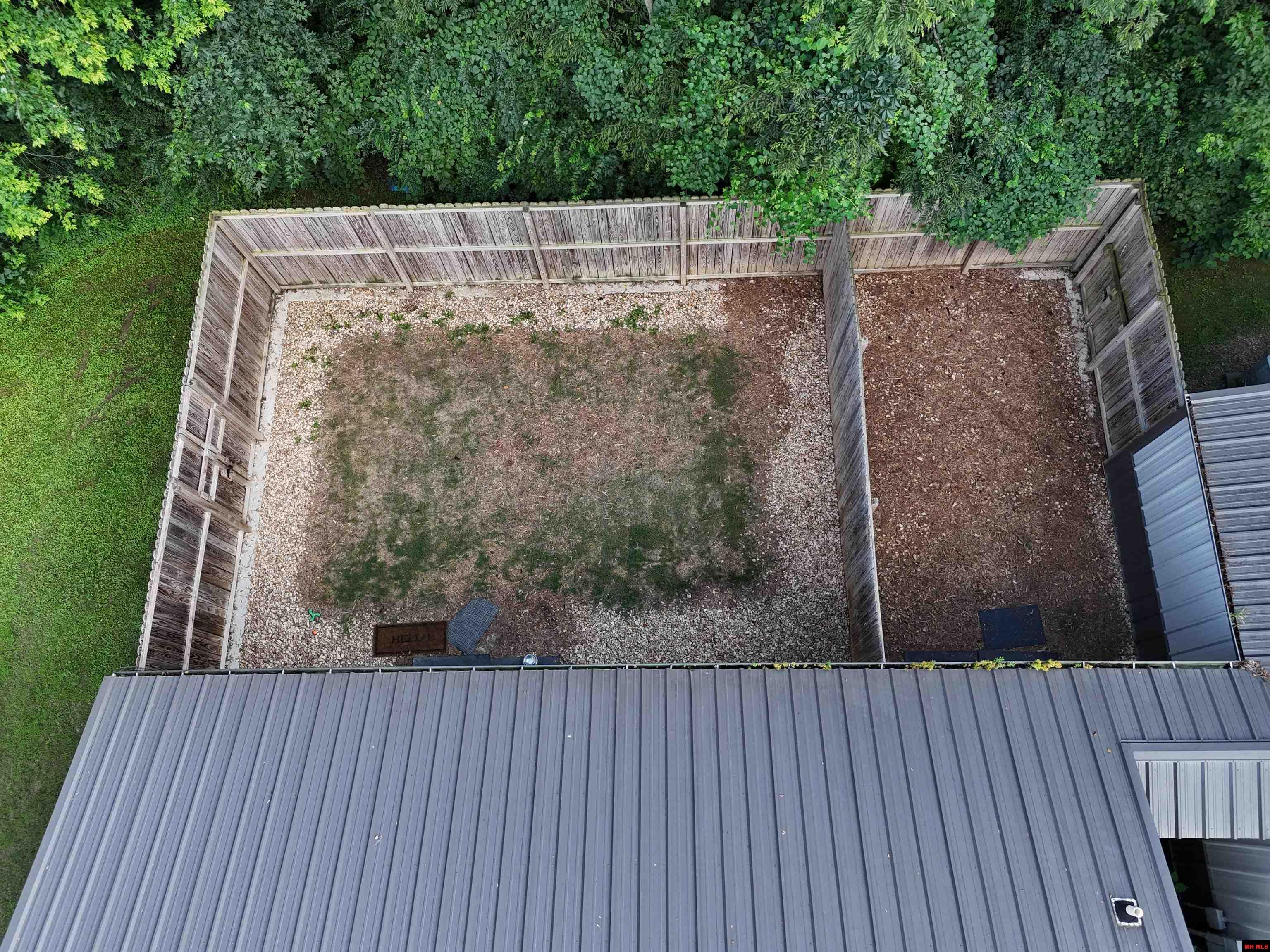 702 E MAIN STREET Flippin, AR