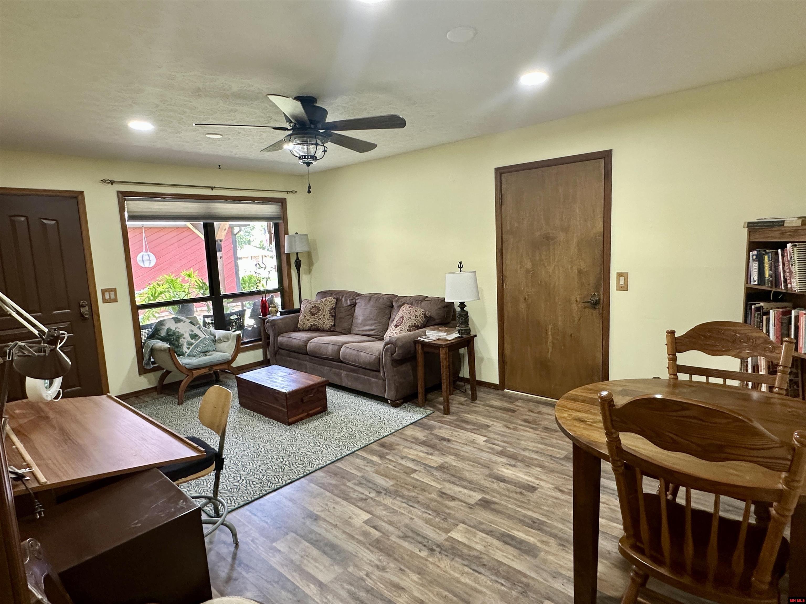 1712 Van Buren Avenue