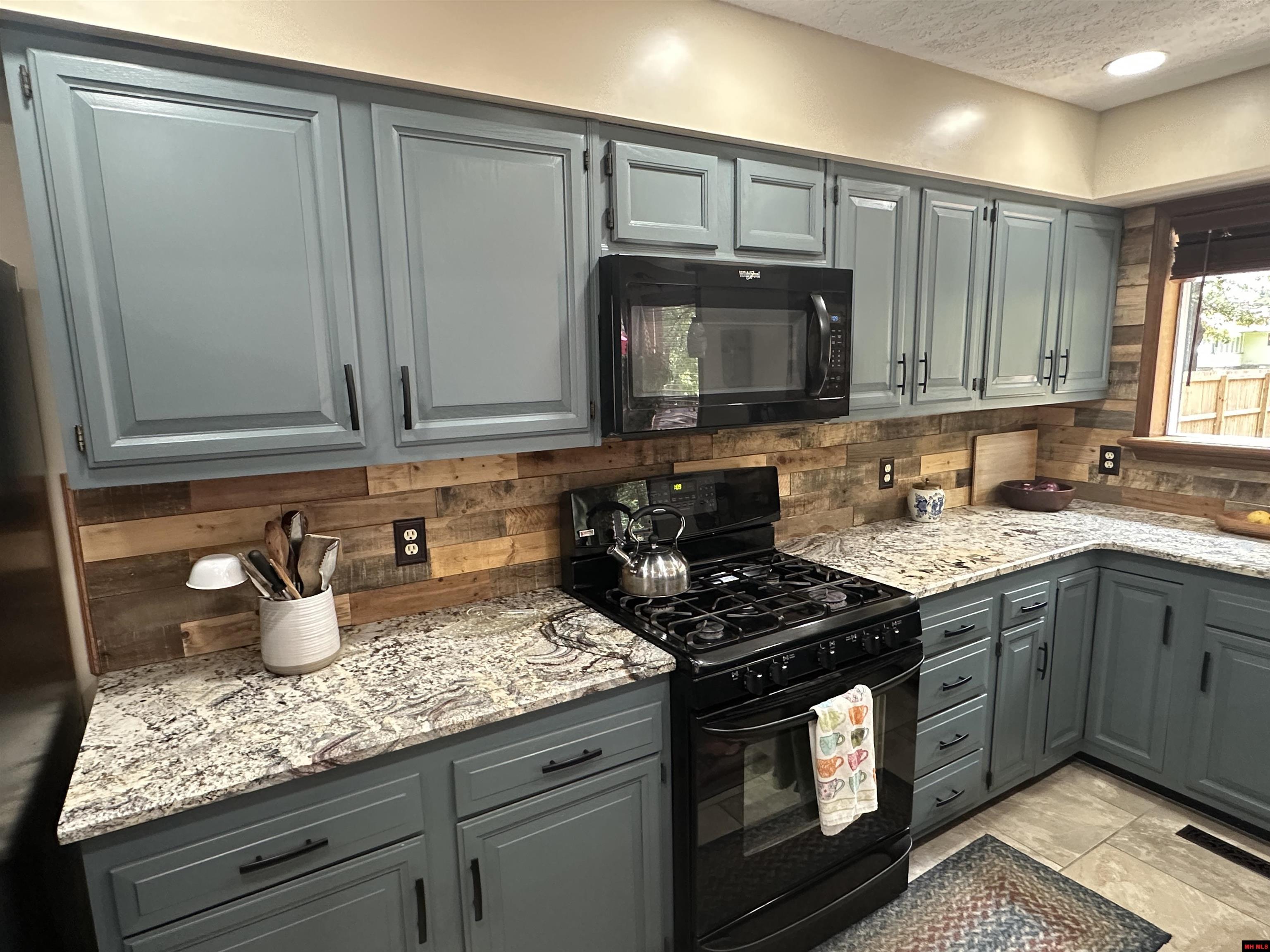 1712 Van Buren Avenue