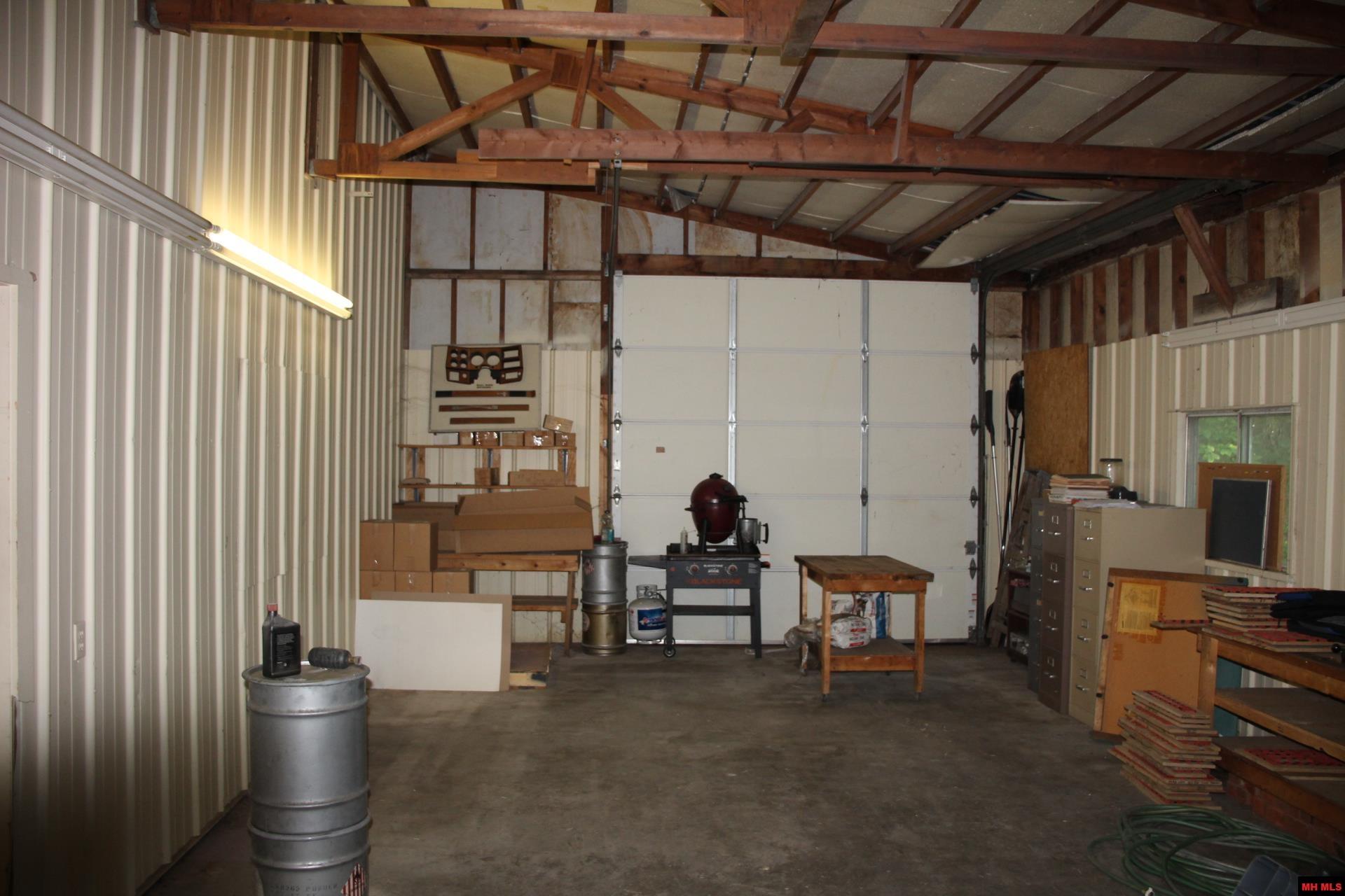 312 D & D PLAZA Yellville, AR