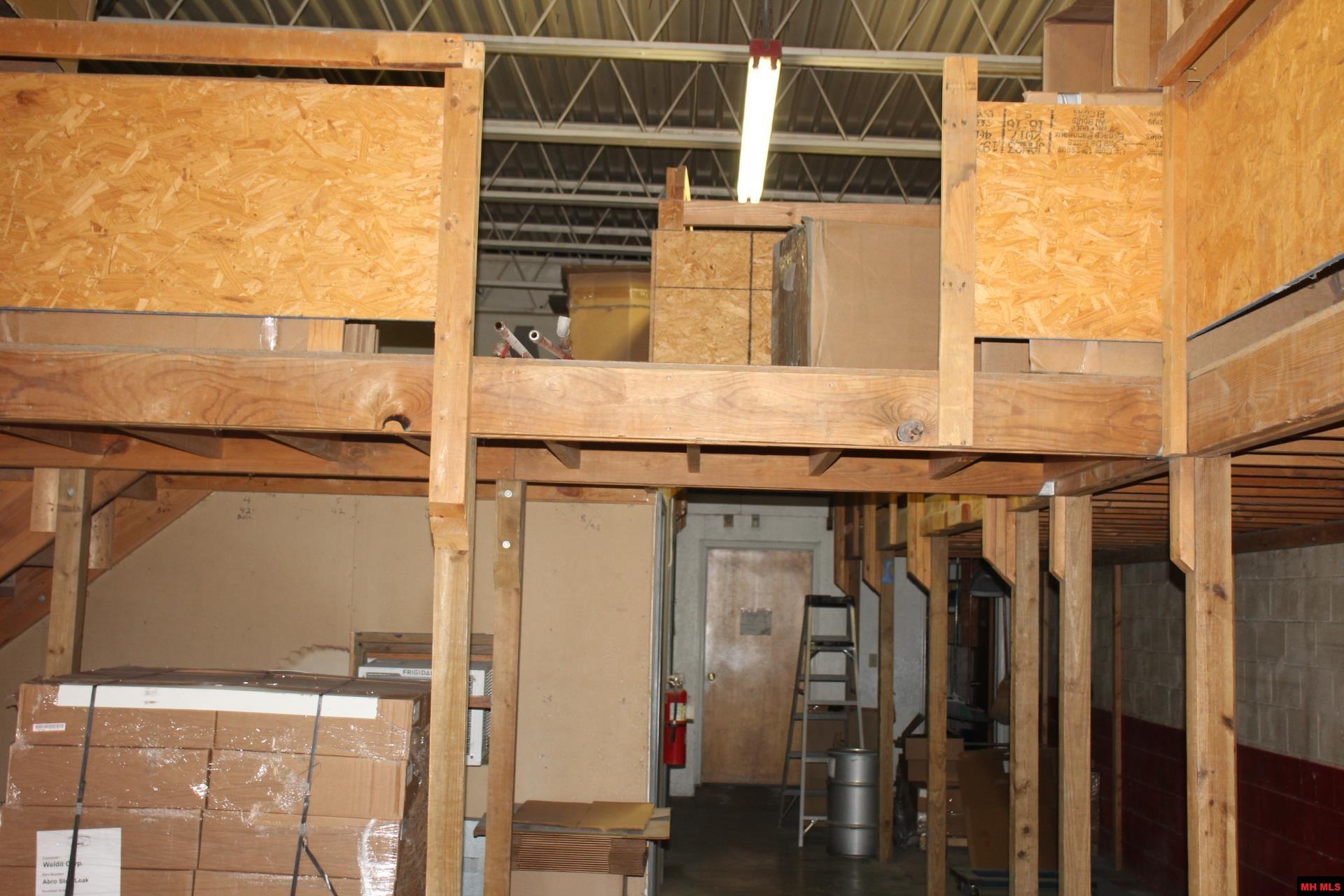 312 D & D PLAZA Yellville, AR