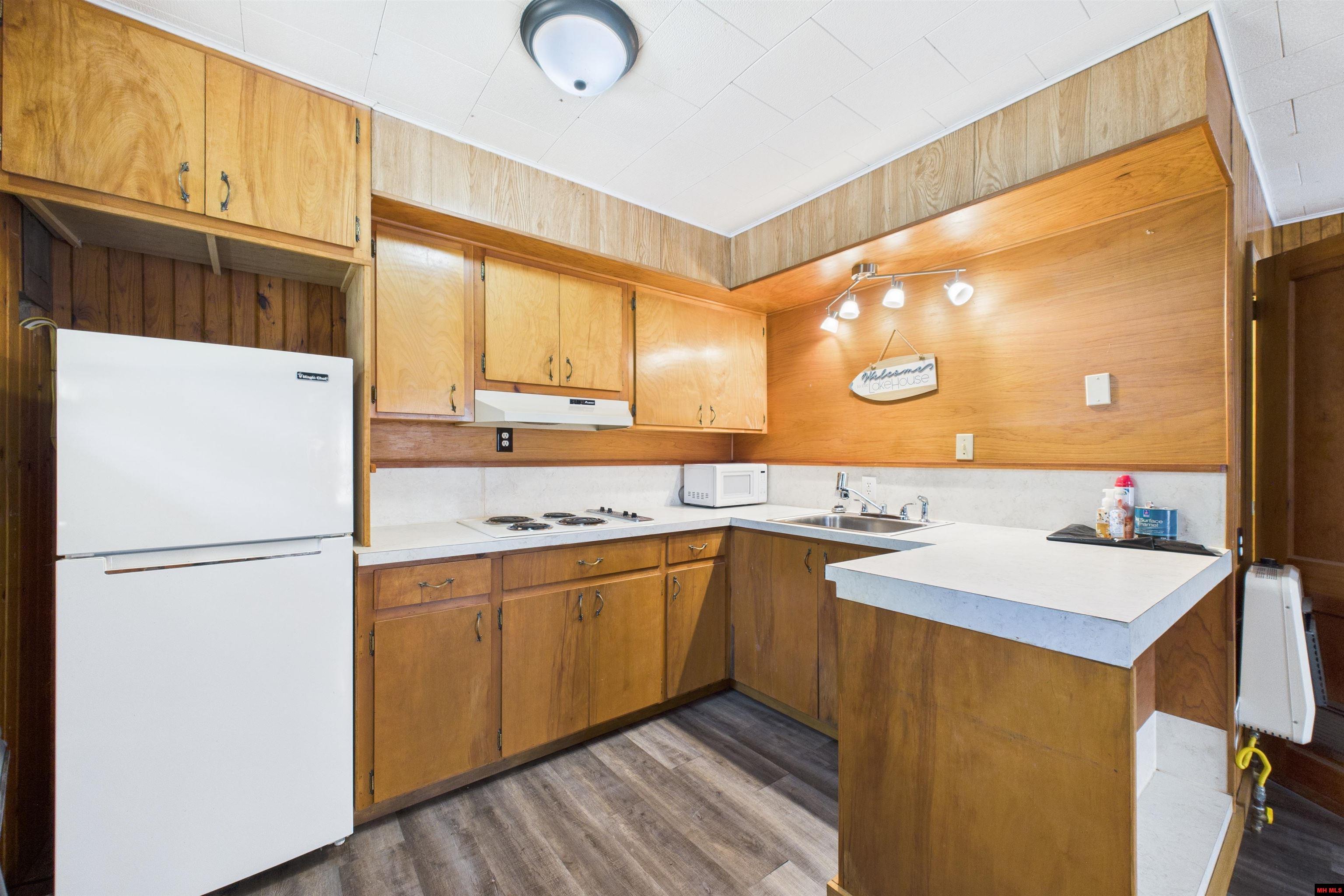 3239 Rocky Ridge Road