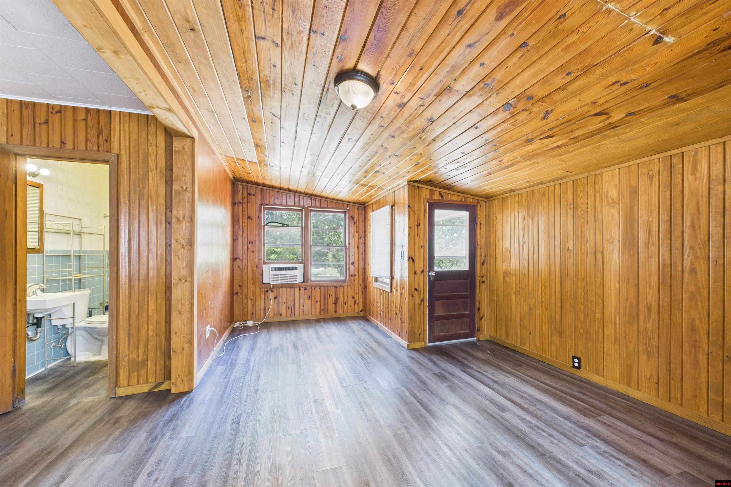 3239 Rocky Ridge Road