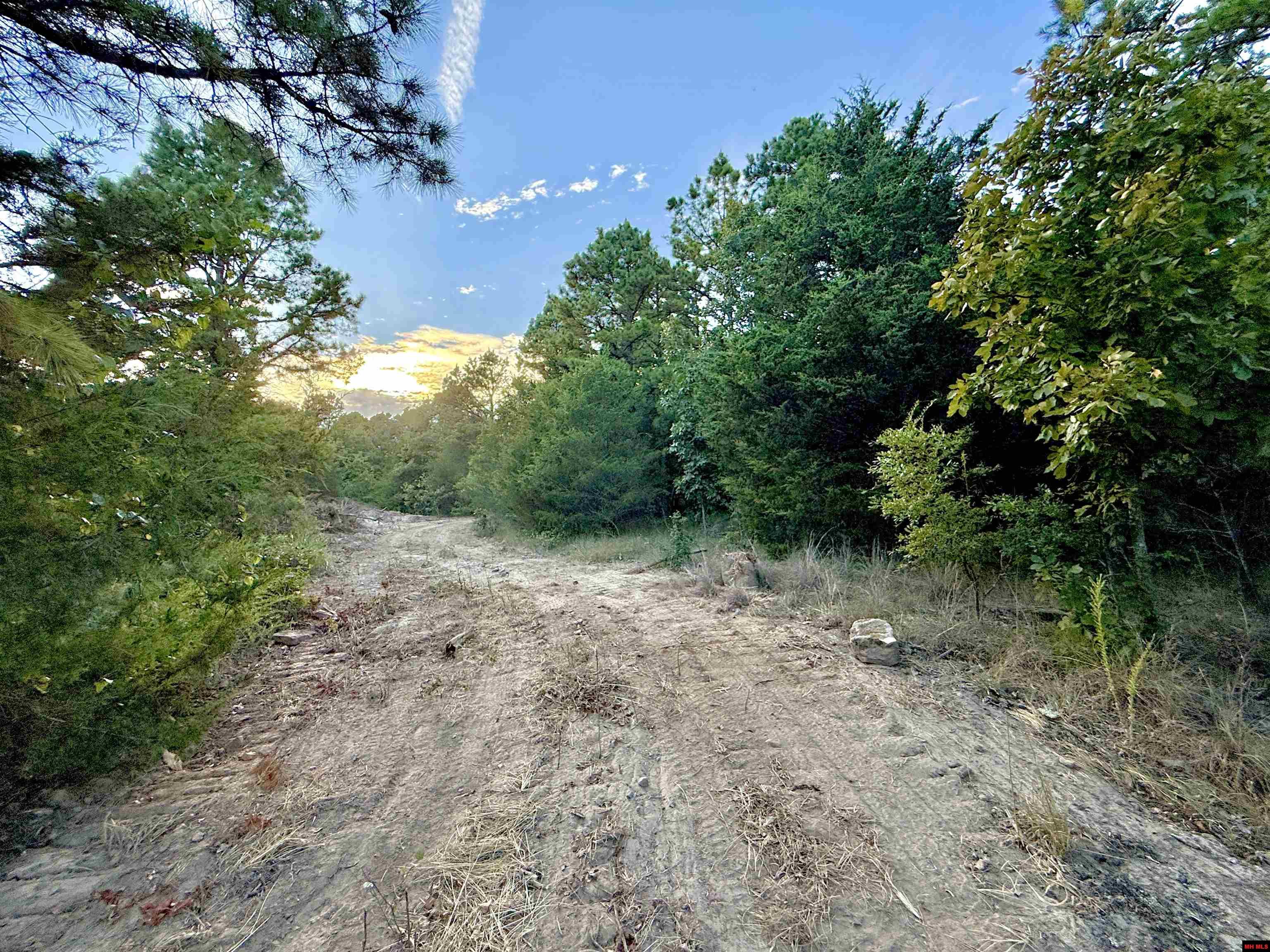 001-01049-000 Cr 128