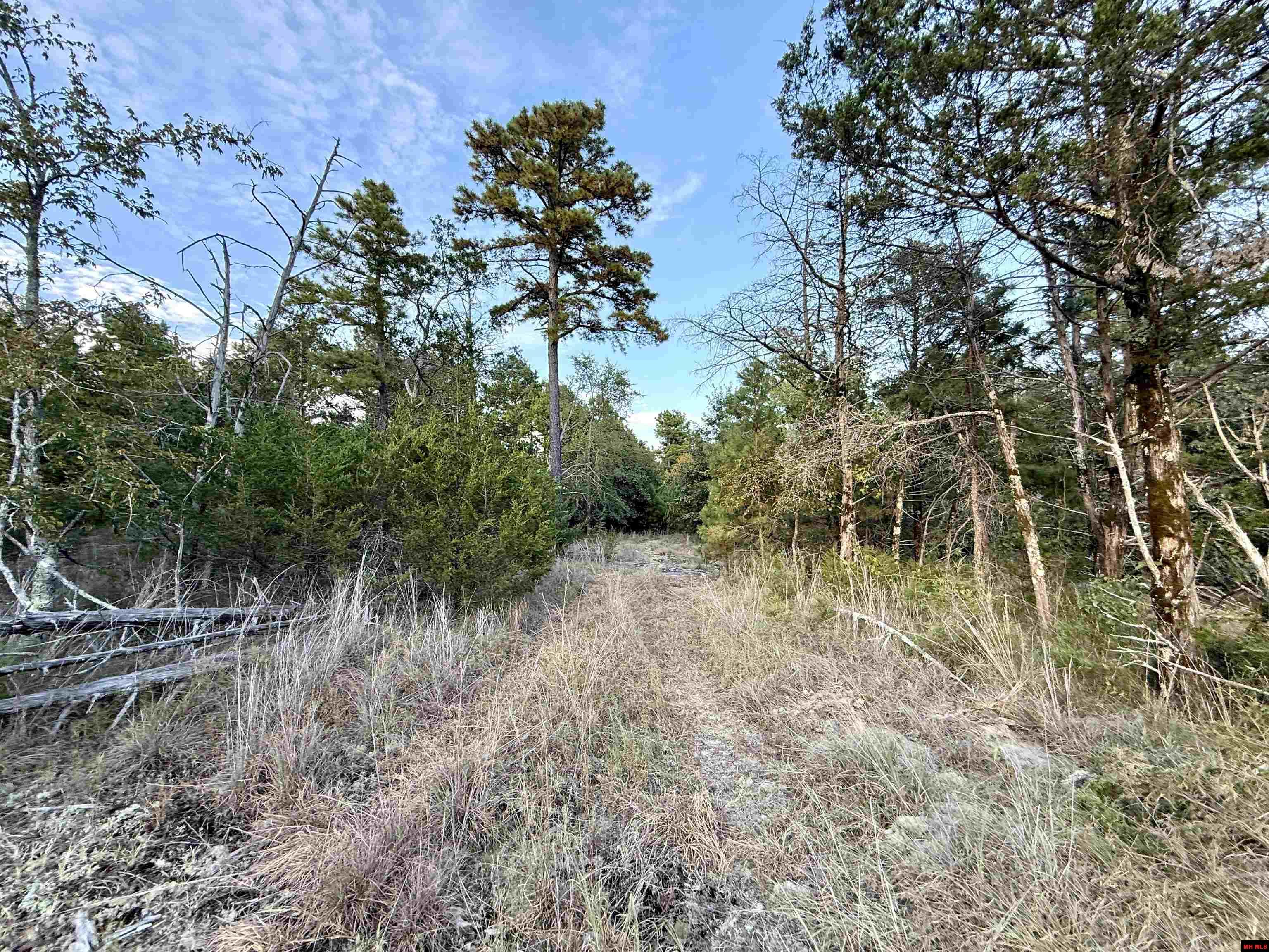 001-01049-000 Cr 128