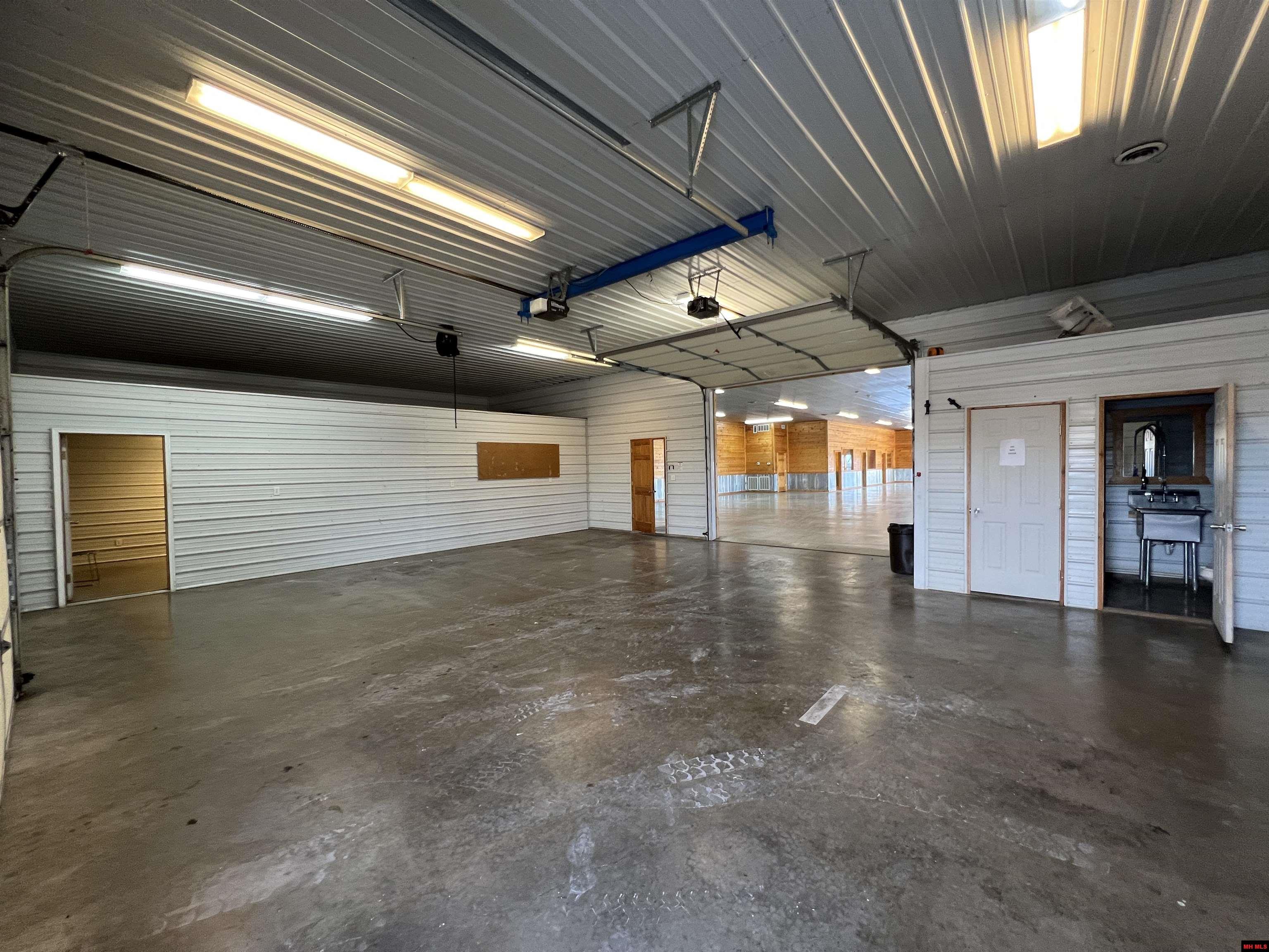 73 CR 842 Henderson, AR