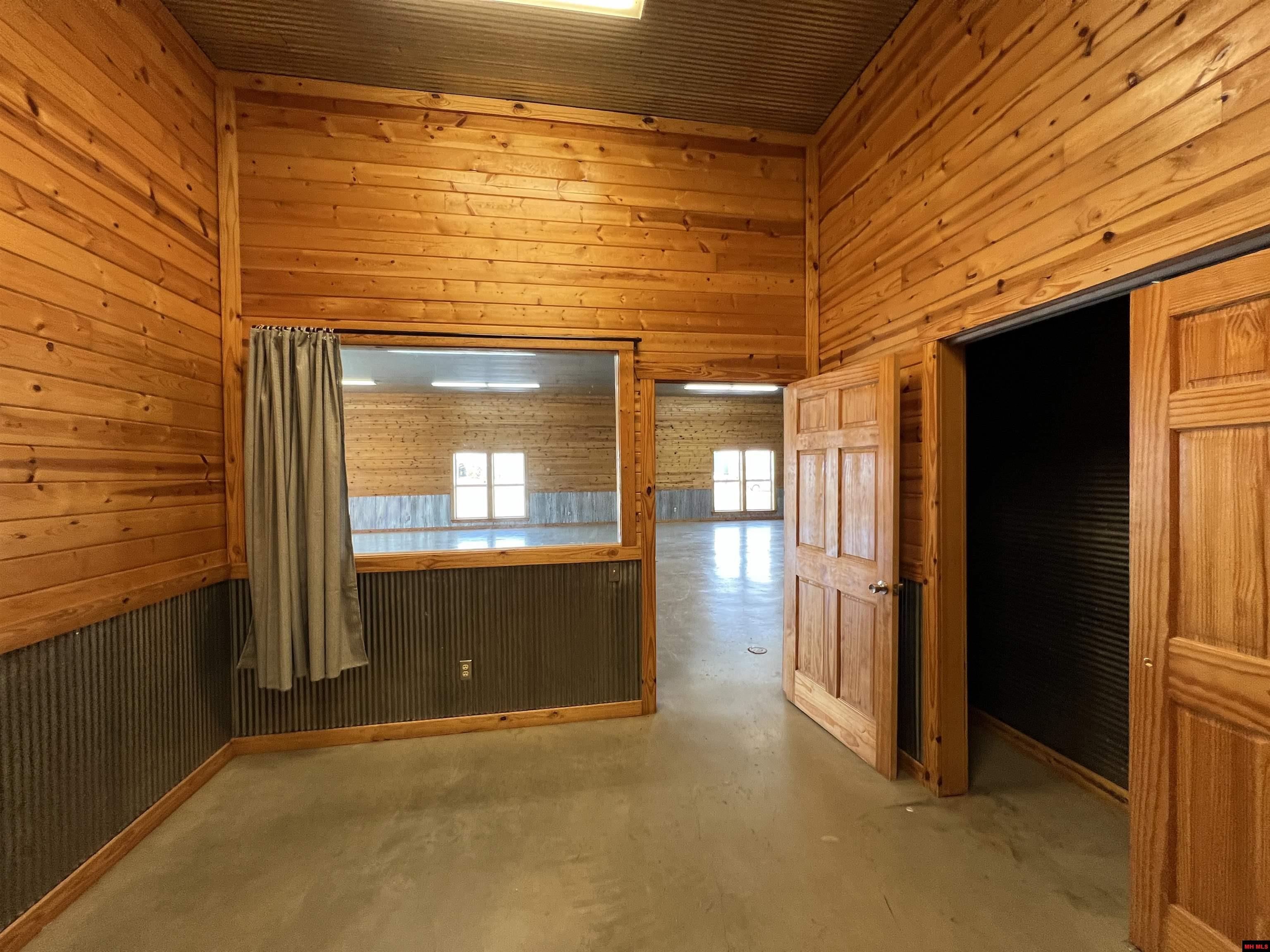 73 CR 842 Henderson, AR