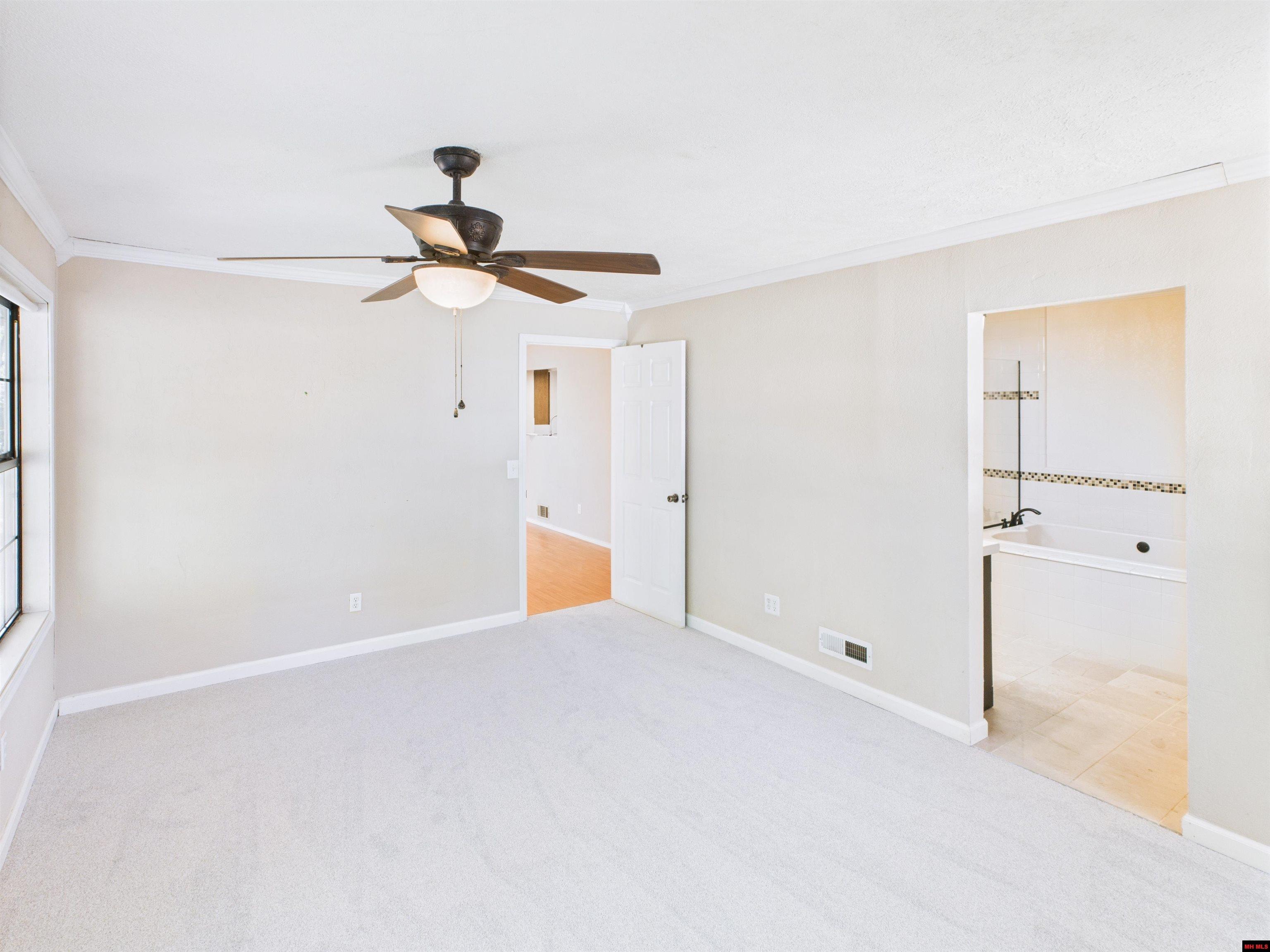 1138 Meadowcrest Drive