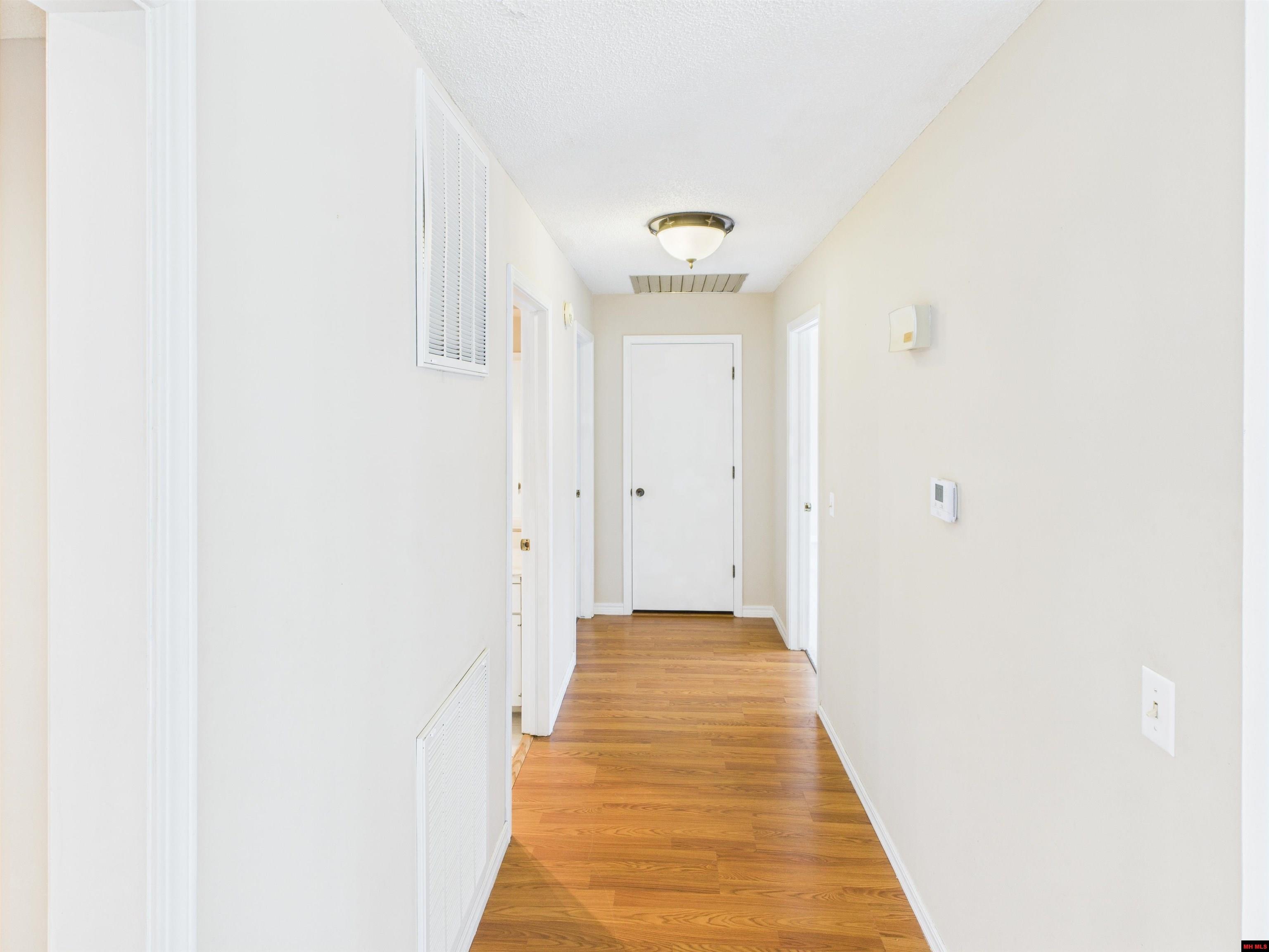 1138 Meadowcrest Drive