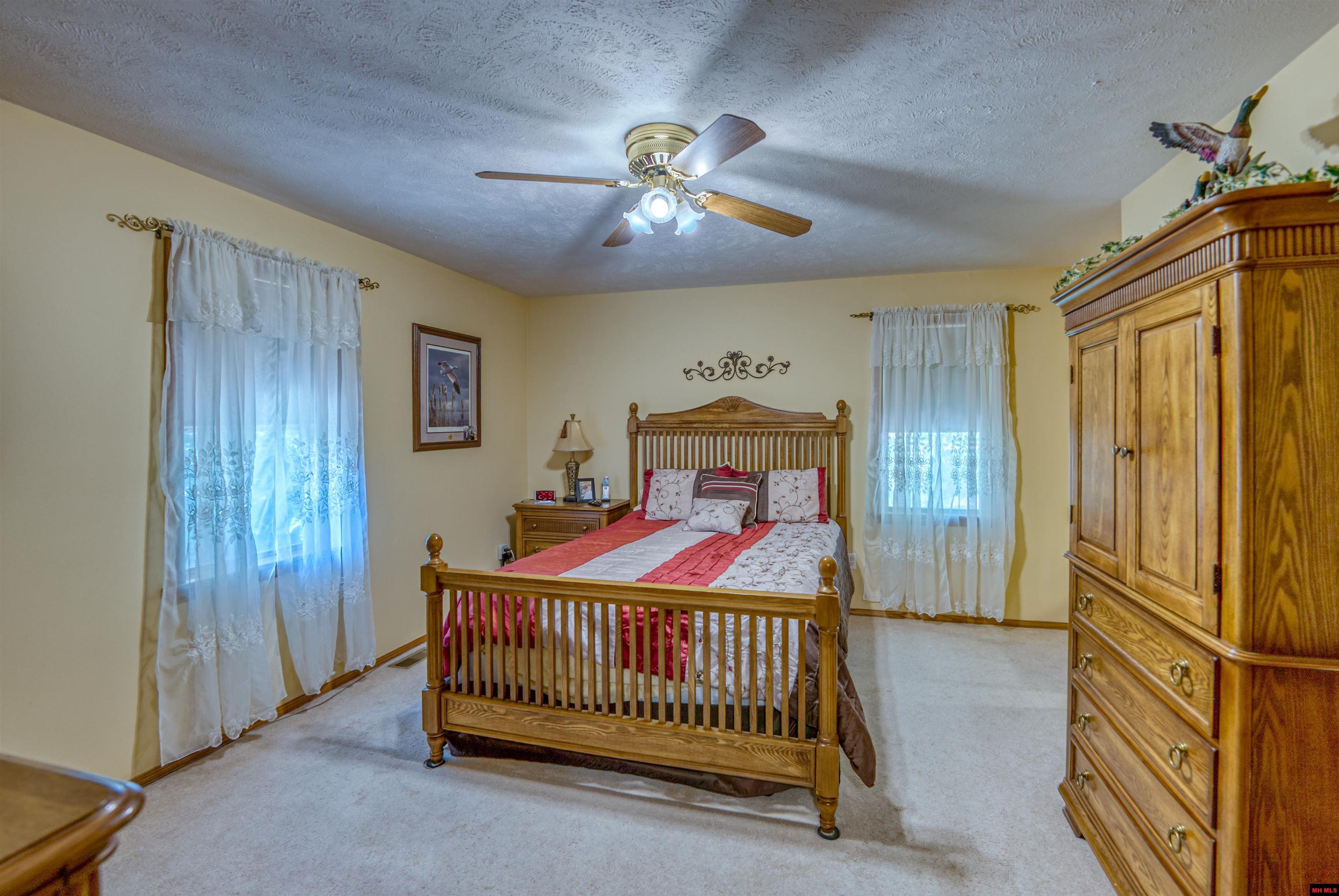 654 MALLARD POINT ROAD Mountain Home, AR