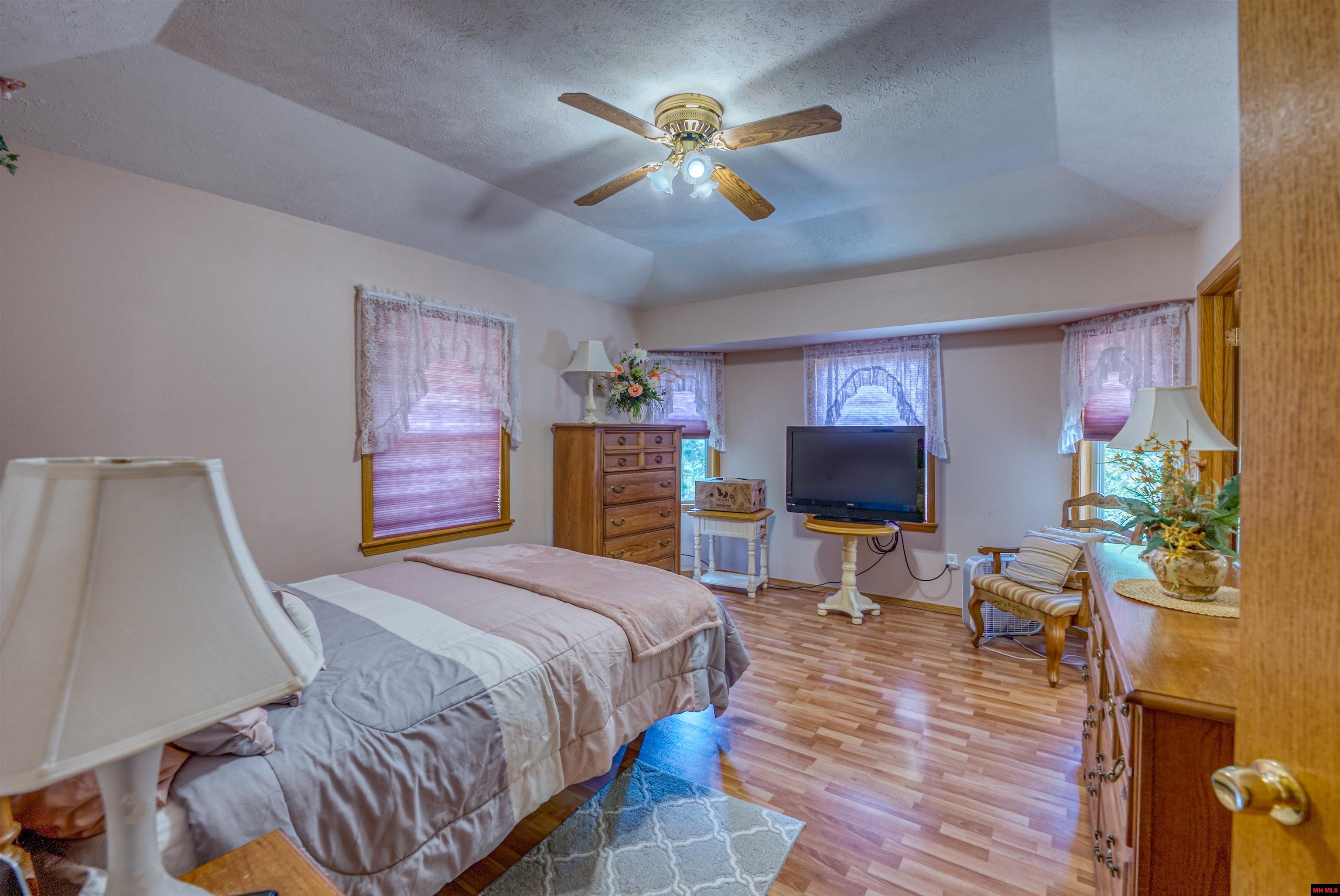 654 MALLARD POINT ROAD Mountain Home, AR