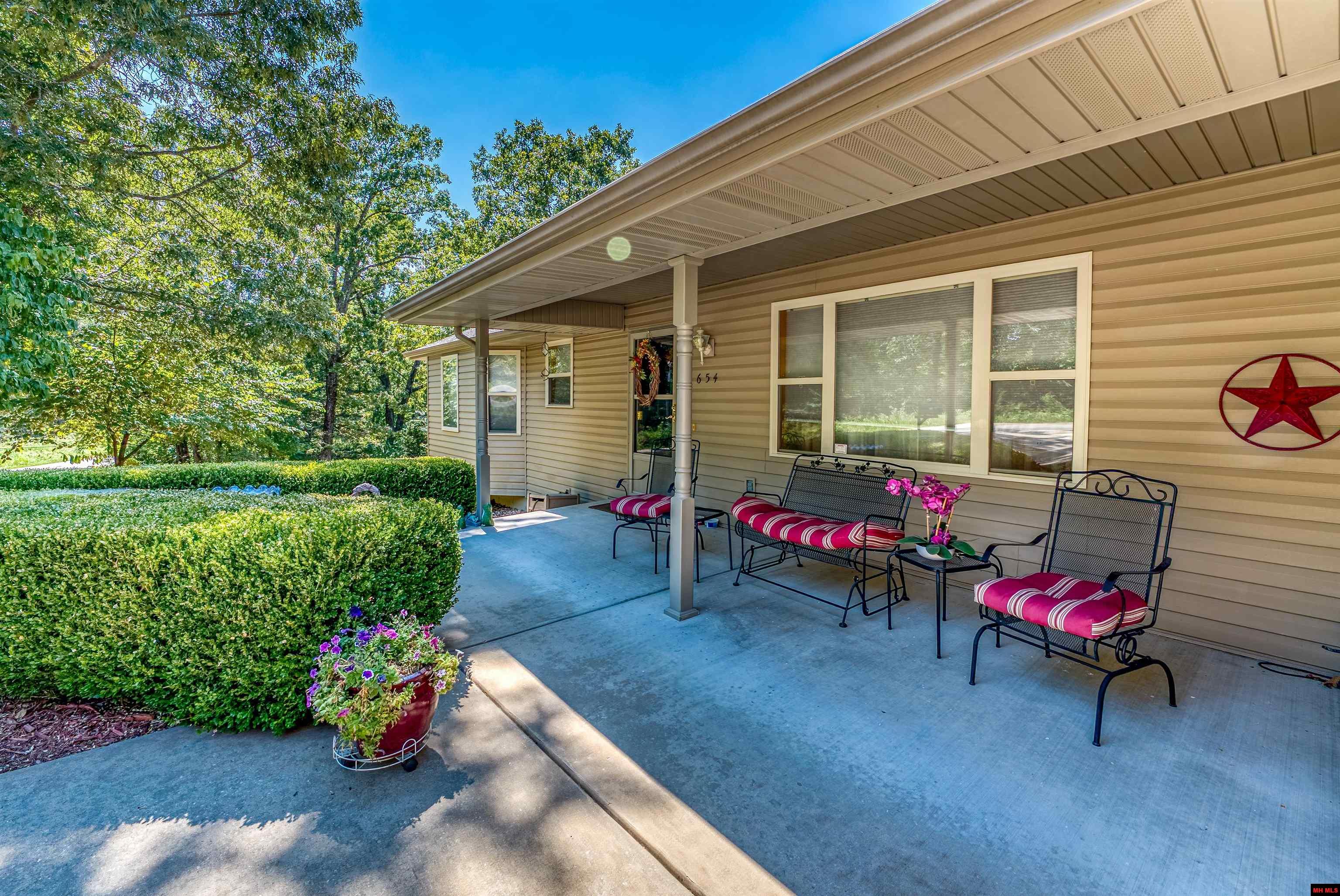 654 MALLARD POINT ROAD Mountain Home, AR