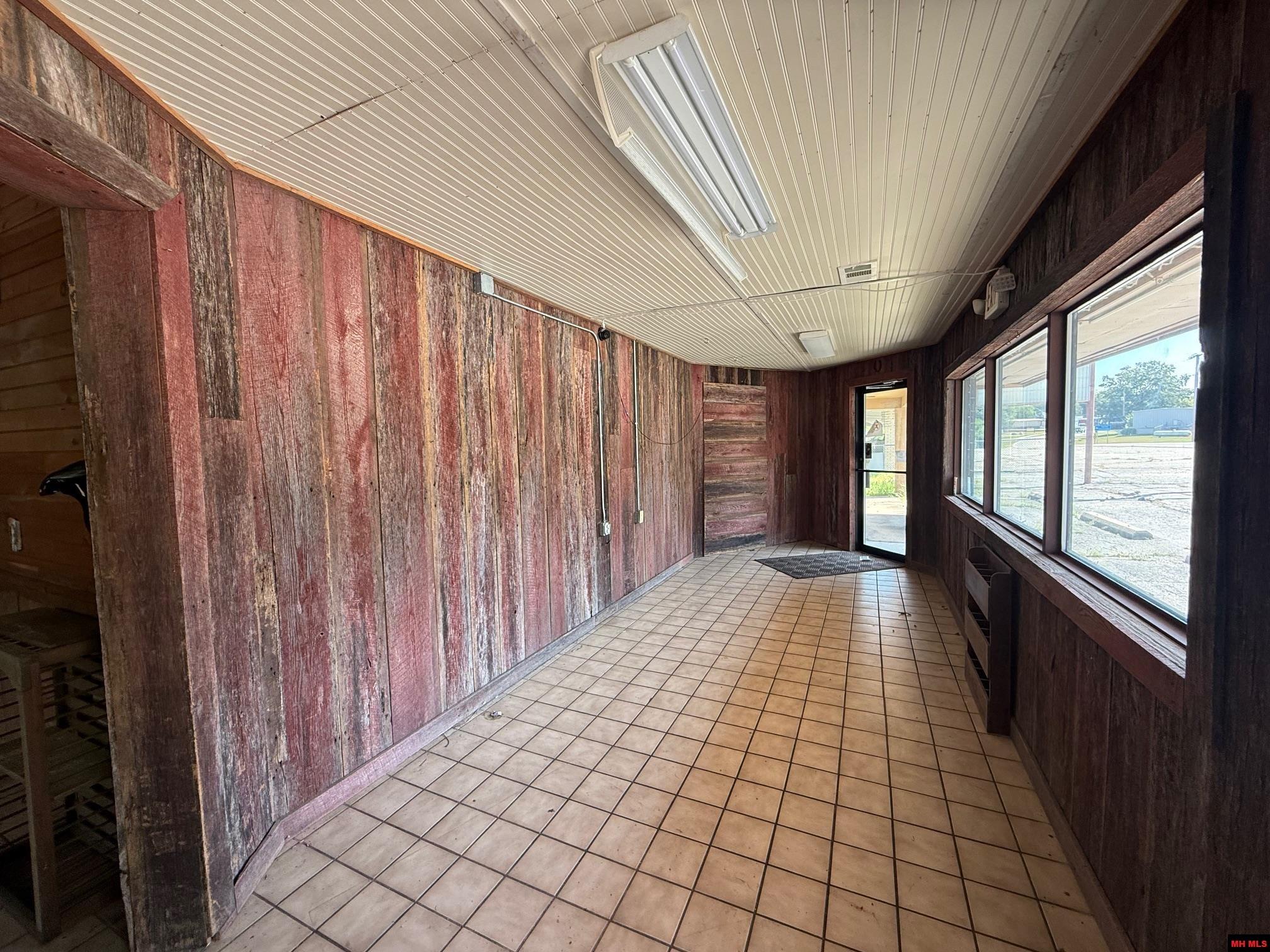 1400 Central Boulevard