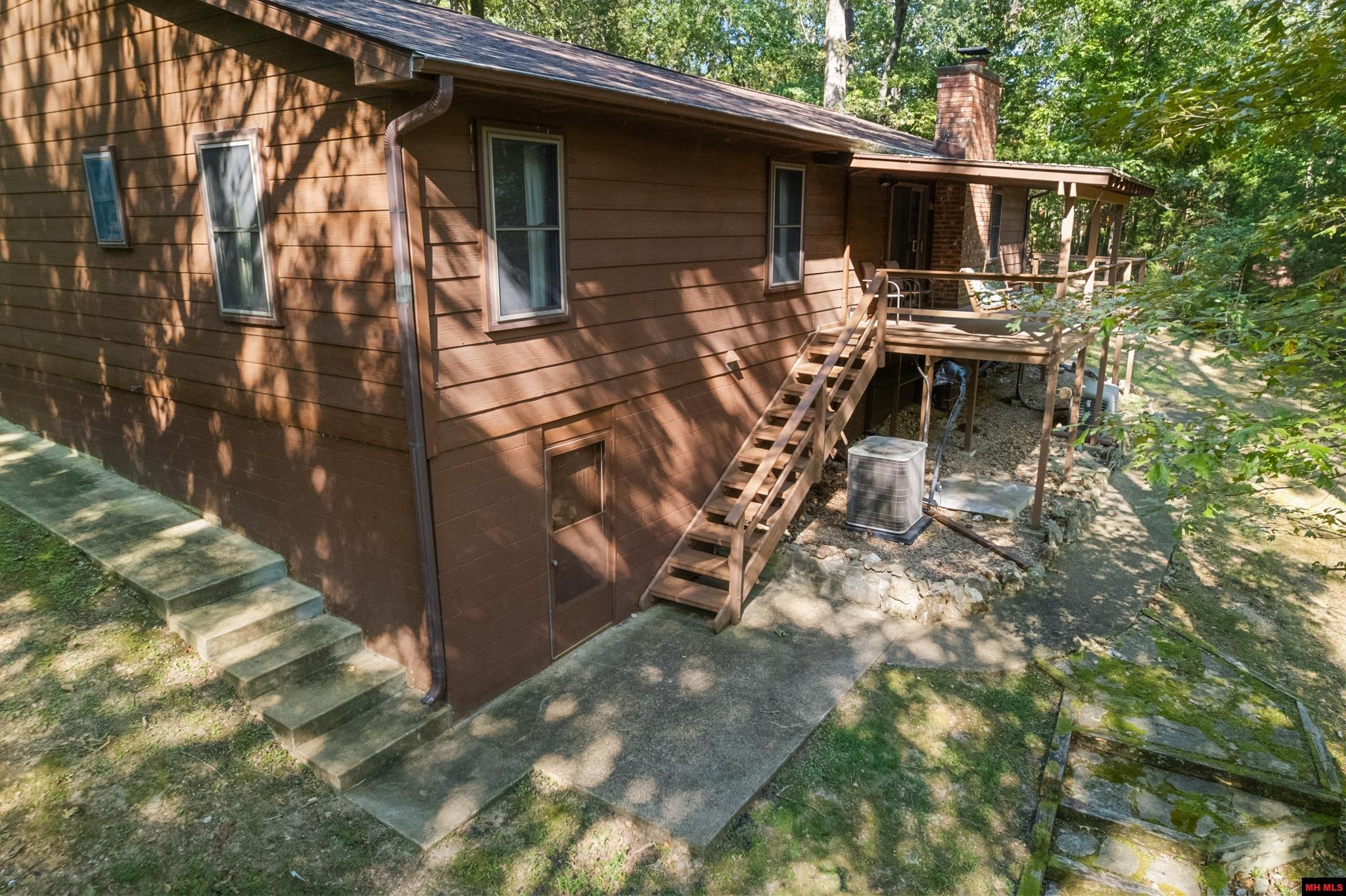 135 Blue Cedar Drive