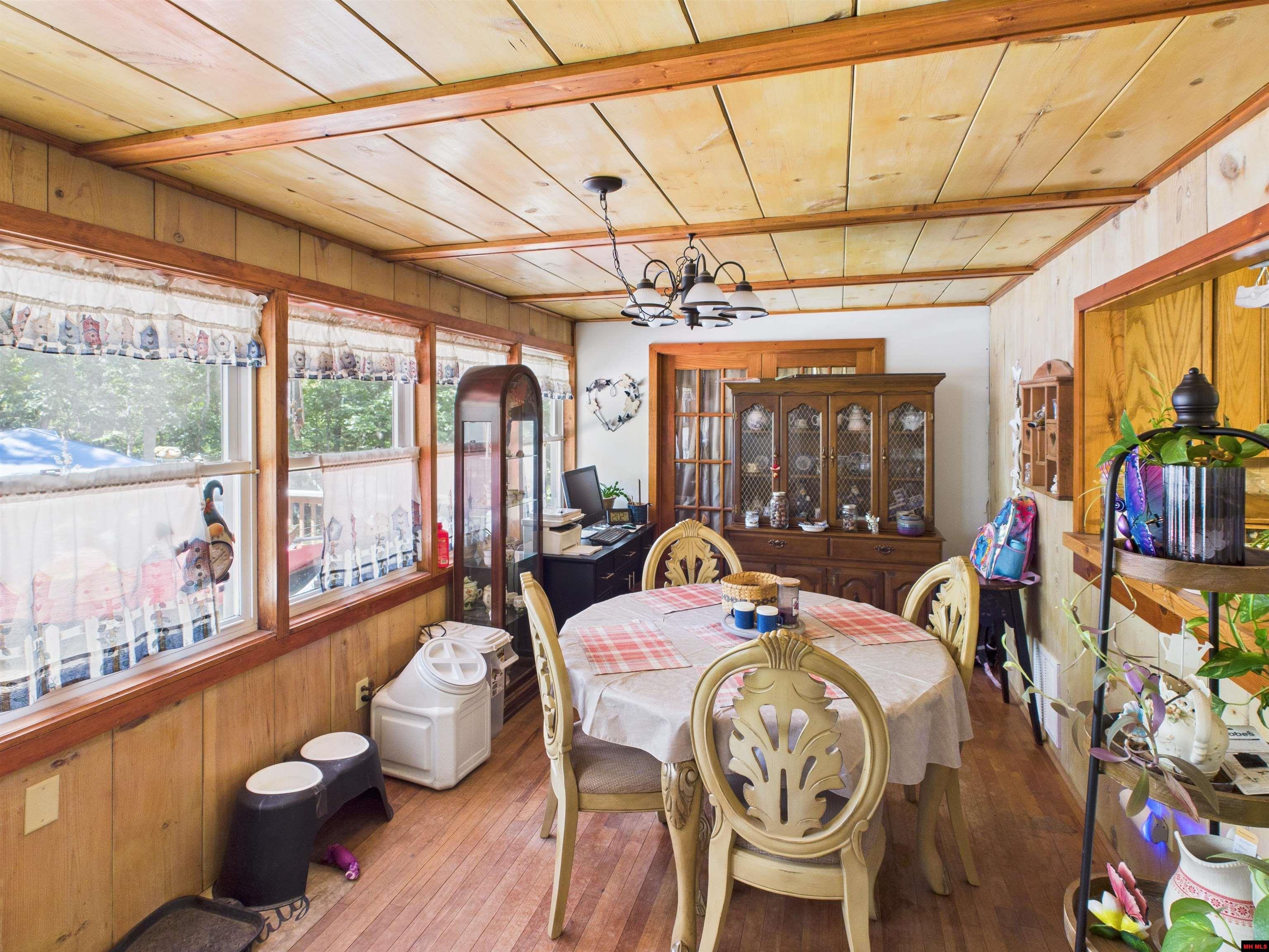 210 Northwest Street