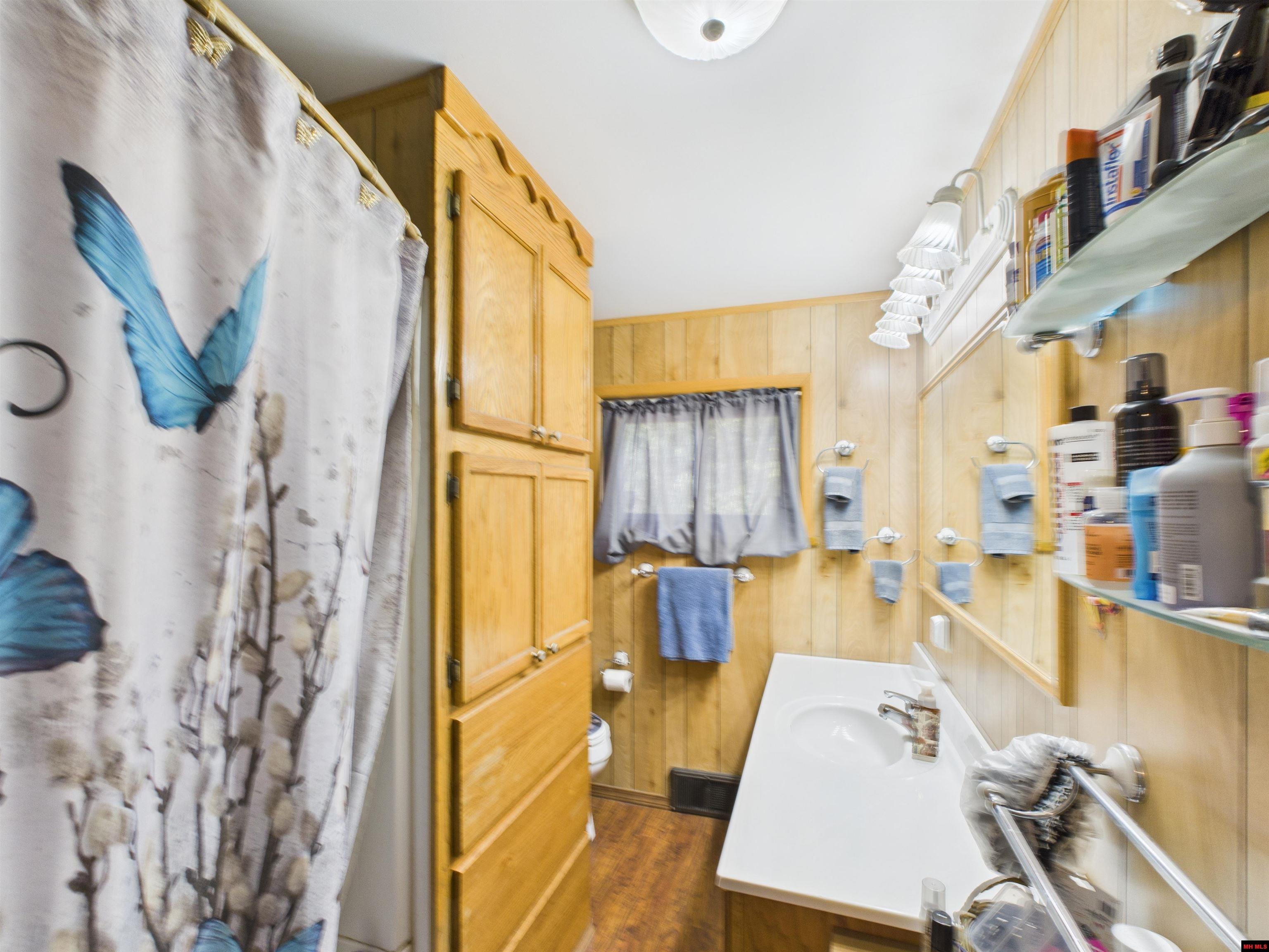 210 Northwest Street